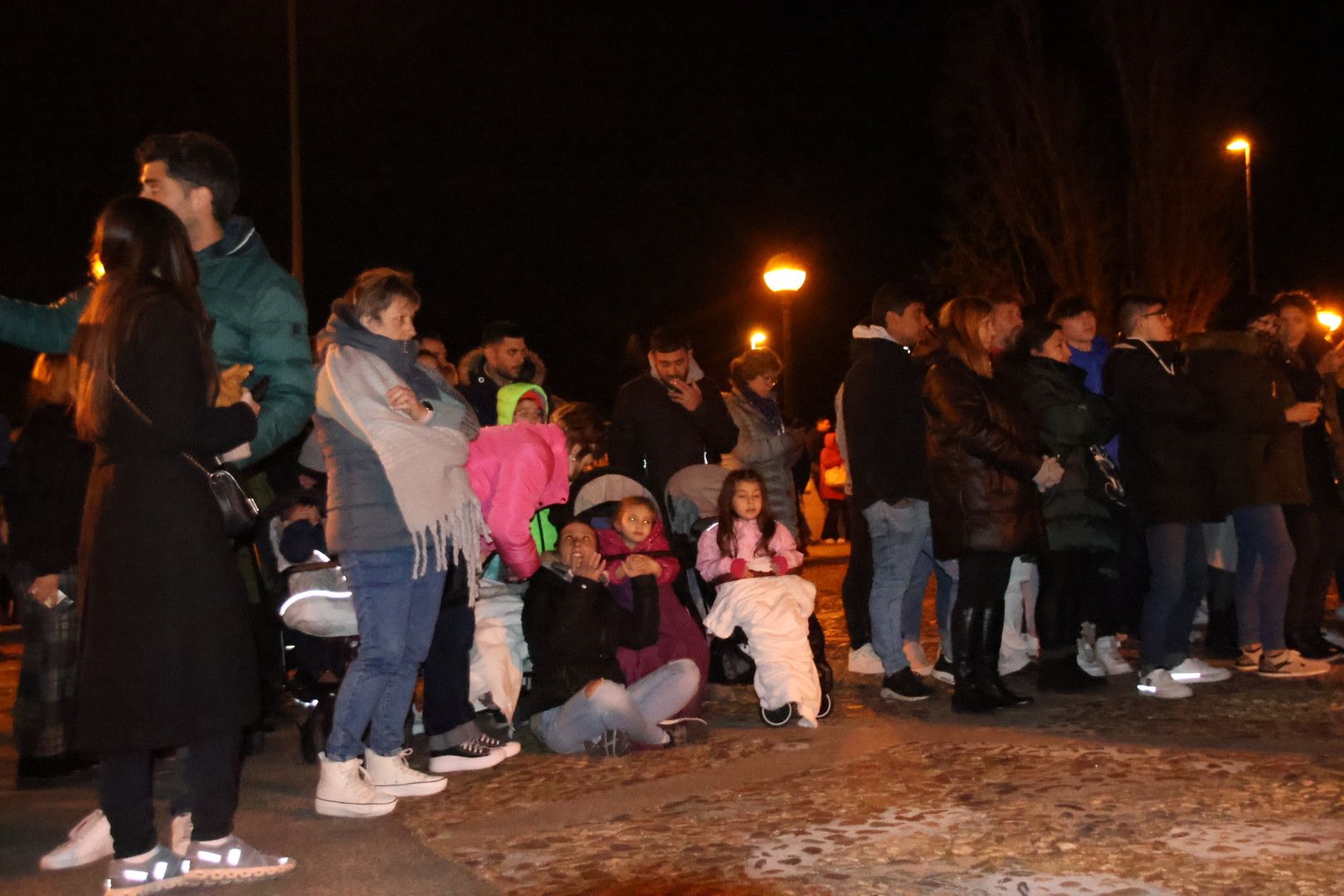 Ambiente en el Traslado de la imagen del Santísimo Cristo de la Liberación de la Hermandad del Cristo del Amor y de la Paz