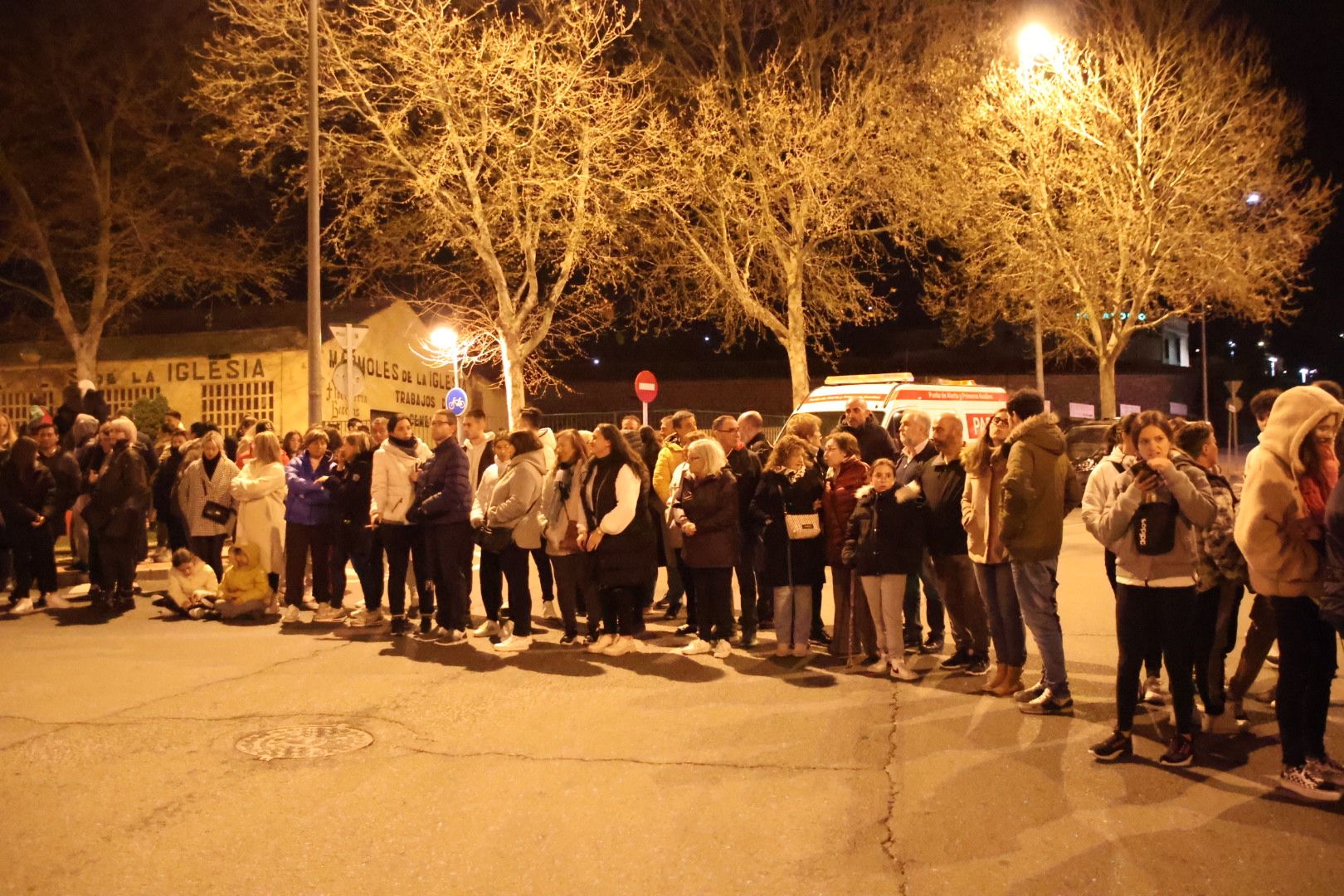 Ambiente en el Traslado de la imagen del Santísimo Cristo de la Liberación de la Hermandad del Cristo del Amor y de la Paz