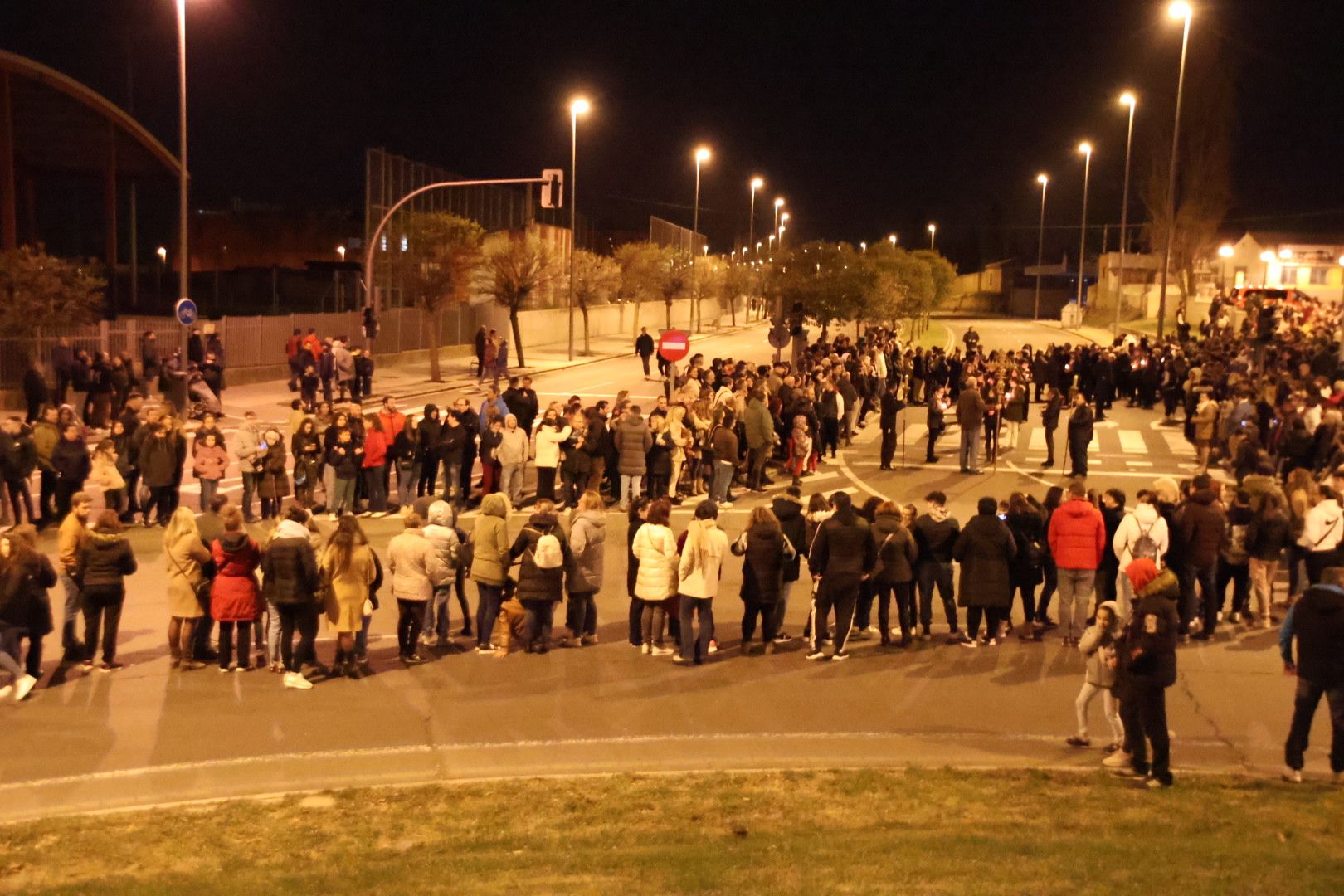 Ambiente en el Traslado de la imagen del Santísimo Cristo de la Liberación de la Hermandad del Cristo del Amor y de la Paz 8867