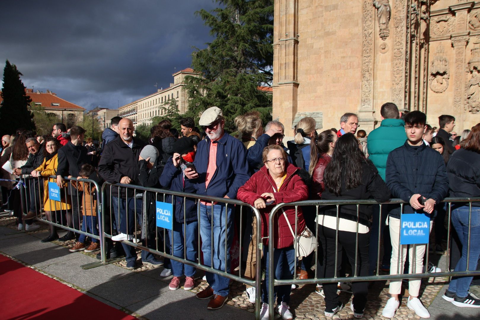 Ambiente en la Procesión de Jesús de la Redención de la Archicofradía del Rosario