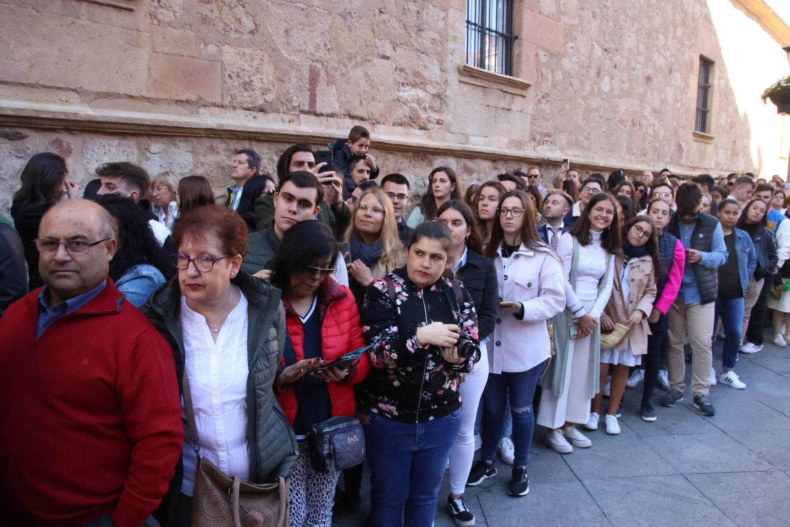 Ambiente en la Procesión de la Hermandad de Jesús Despojado y María Santísima de la Caridad y del Consuelo