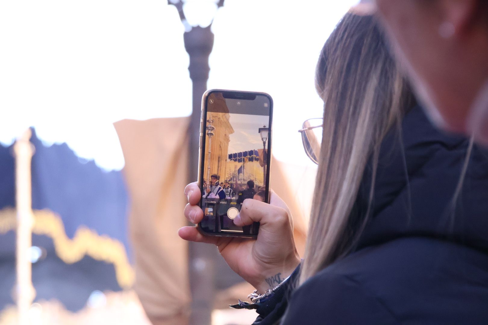 Ambiente en la Procesión de la Hermandad de Jesús Despojado y María Santísima de la Caridad y del Consuelo