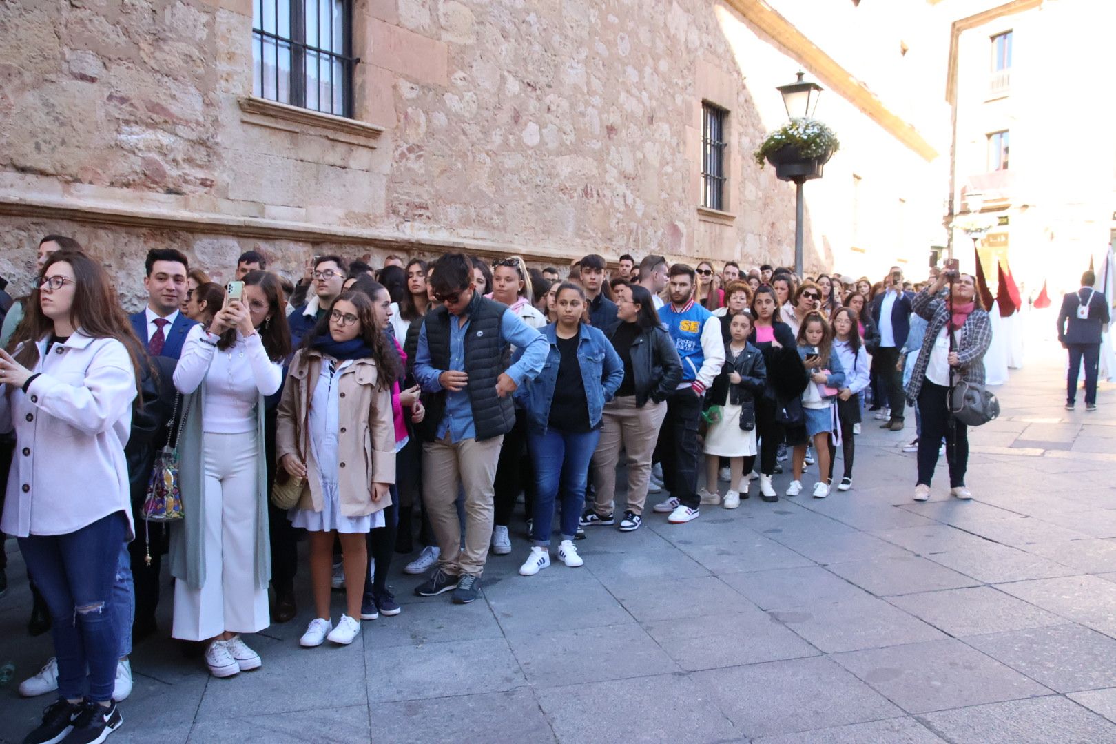 Ambiente en la Procesión de la Hermandad de Jesús Despojado y María Santísima de la Caridad y del Consuelo