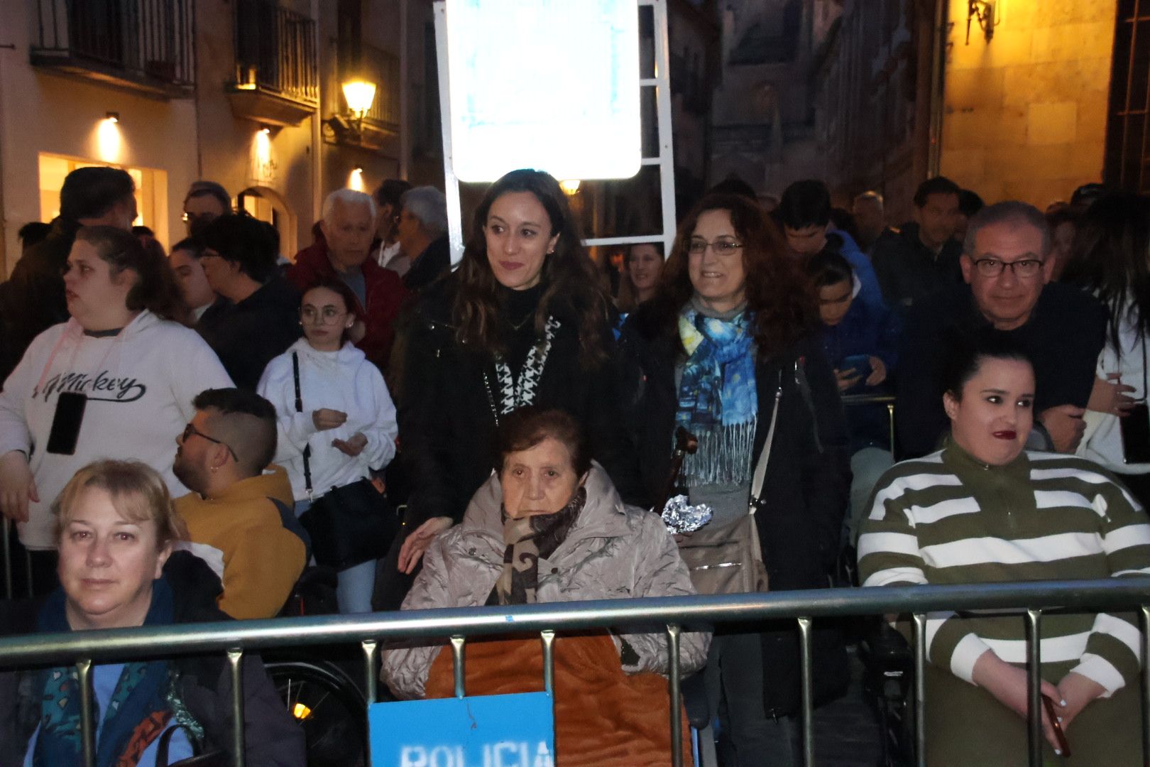 Ambiente en la Procesión de la Hermandad de Jesús Flagelado y Nuestra Señora de las Lágrimas