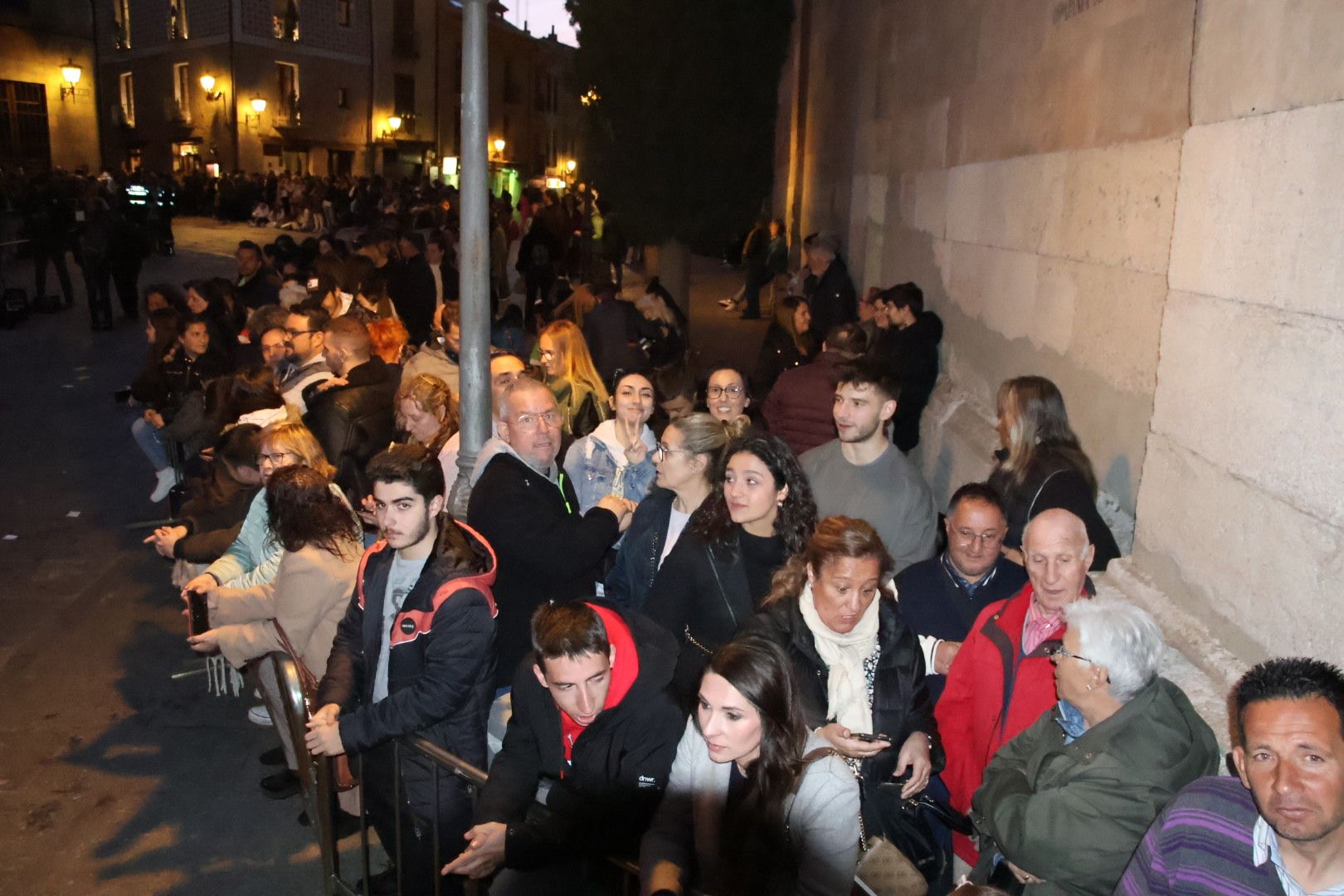 Ambiente en la Procesión de la Hermandad de Jesús Flagelado y Nuestra Señora de las Lágrimas