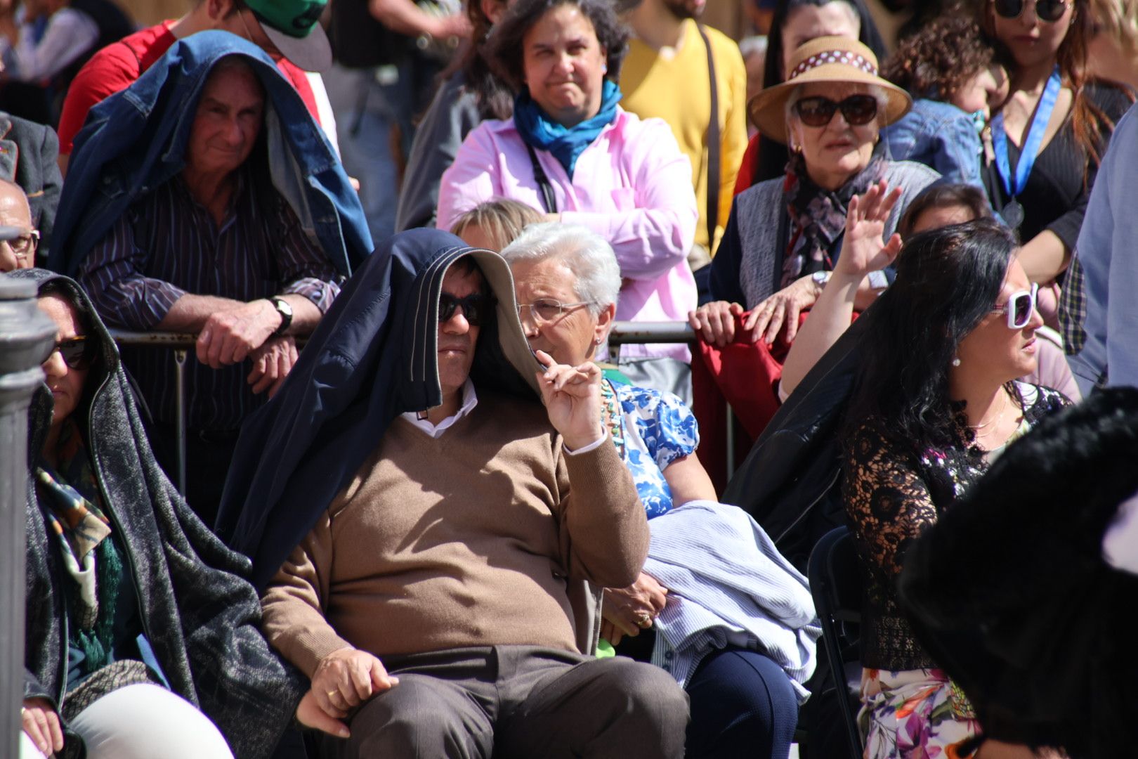 Ambiente en la Procesión del Santo Entierro de la Cofradía de la Vera Cruz