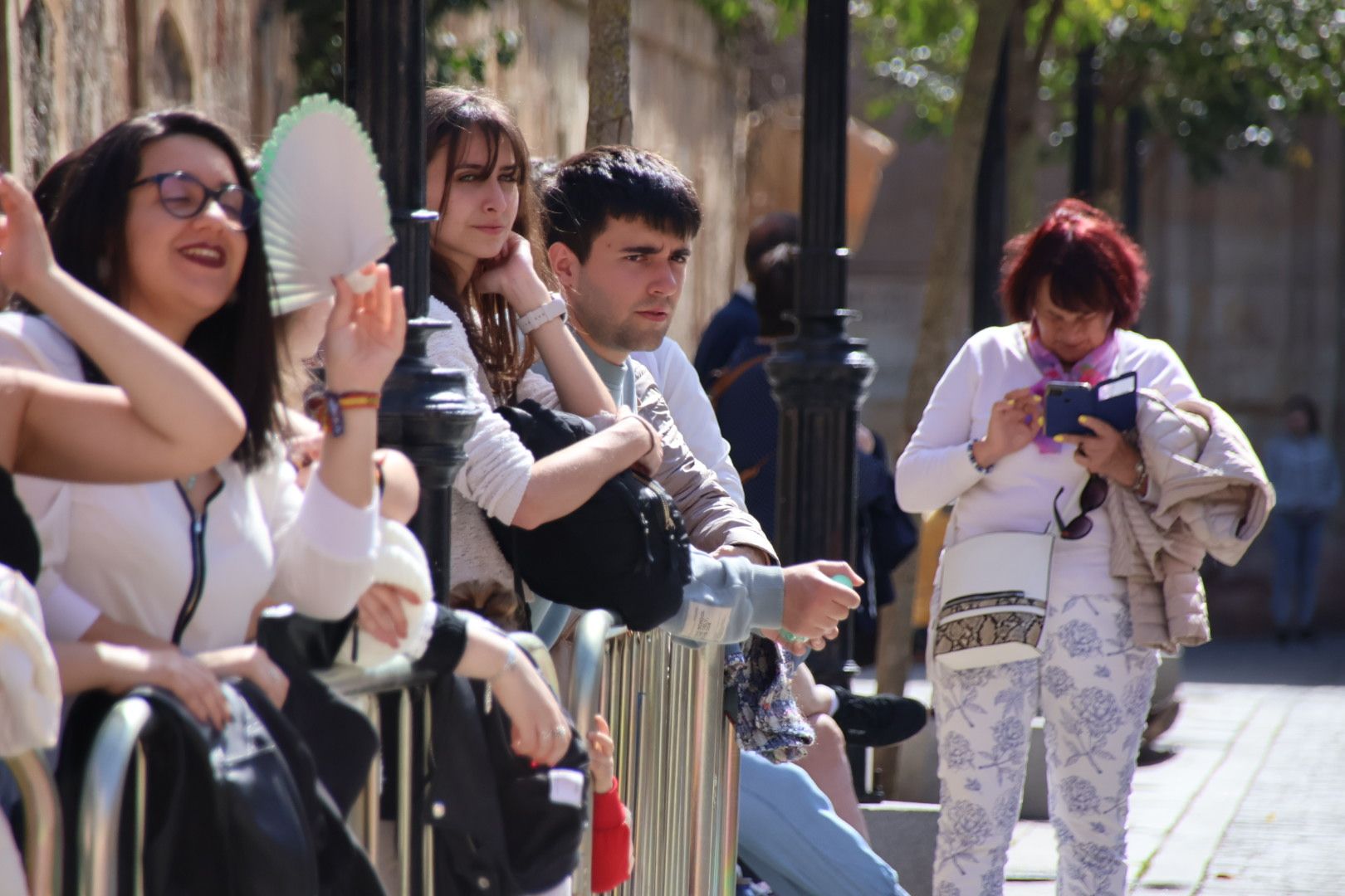 Ambiente en la Procesión del Santo Entierro de la Cofradía de la Vera Cruz