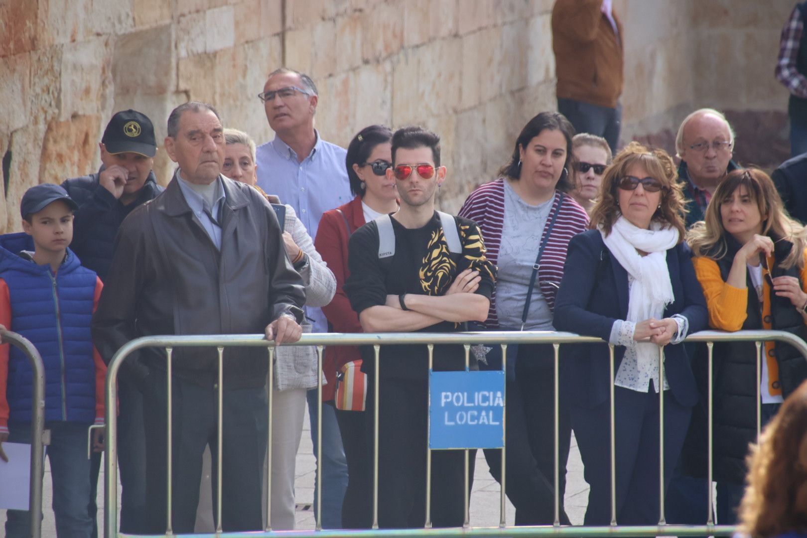 Ambiente en la Procesión de Nuestra Señora de la Alegría y en la Procesión de Jesús Resucitado de la Cofradía de la Vera Cruz