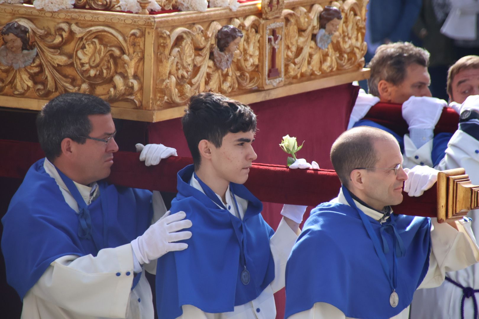 Procesión de Jesús Resucitado de la Cofradía de la Vera Cruz