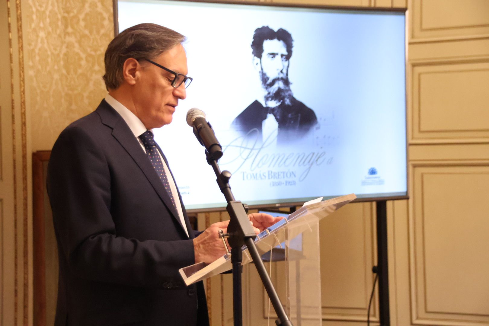 Carlos García Carbayo, presenta el programa de actividades que se han organizado en homenaje a Tomás Bretón