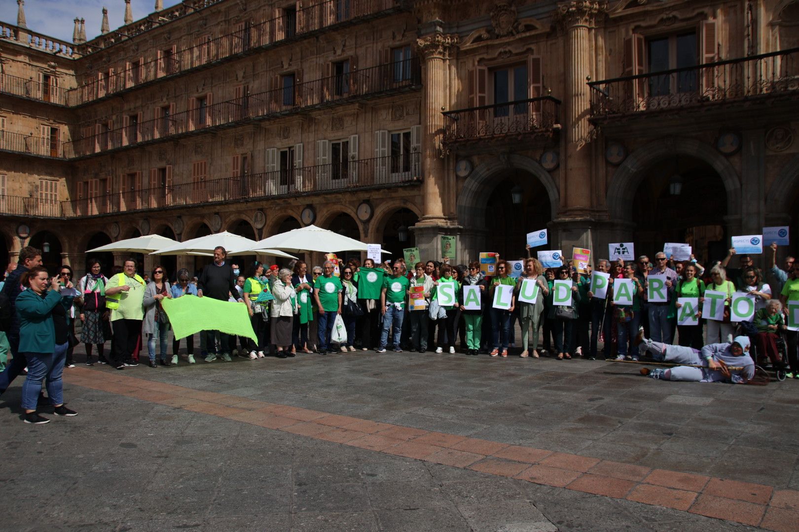 Carlos García Carbayo, recibe a asociaciones de salud pública de la ciudad con motivo de la marcha del Día Mundial de la Salud