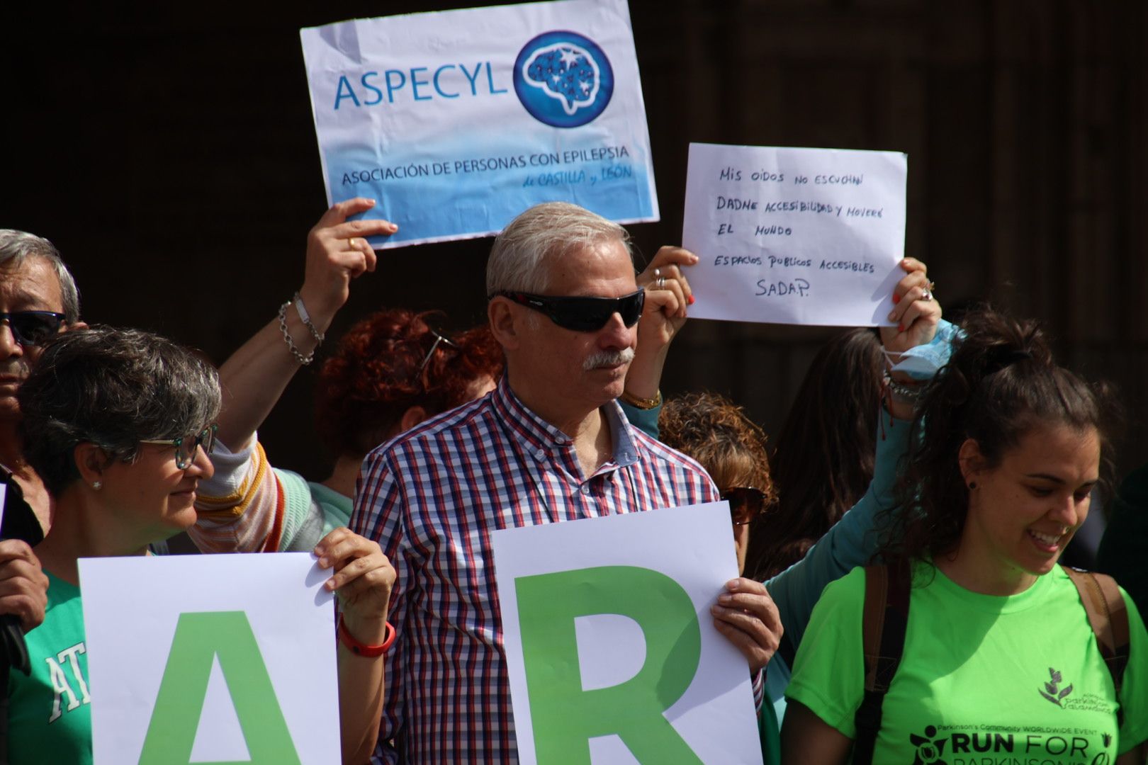 Carlos García Carbayo, recibe a asociaciones de salud pública de la ciudad con motivo de la marcha del Día Mundial de la Salud