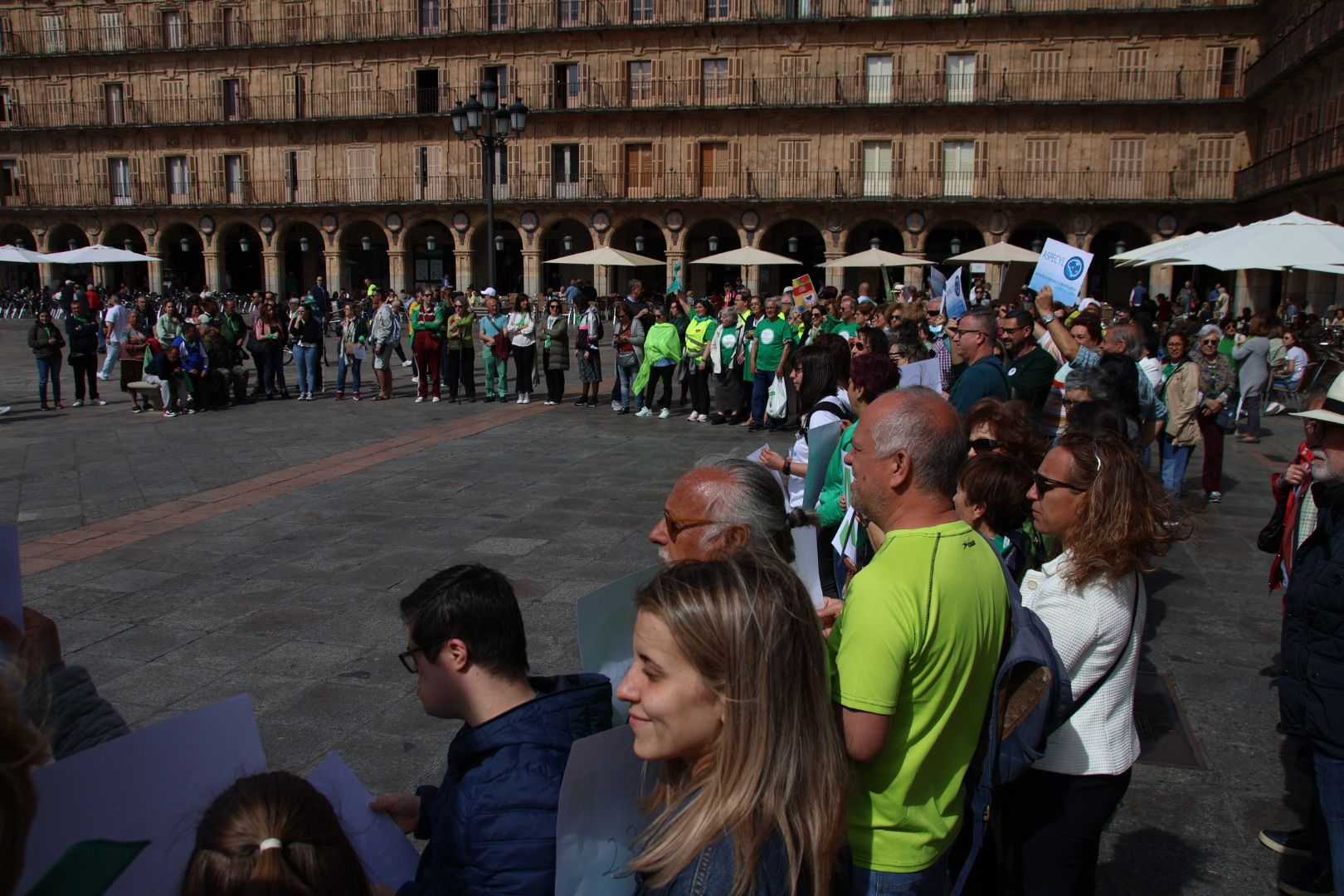 Carlos García Carbayo, recibe a asociaciones de salud pública de la ciudad con motivo de la marcha del Día Mundial de la Salud