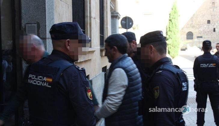 Entrada de 'El Rafi' a la Audiencia Provincial de Salamanca 