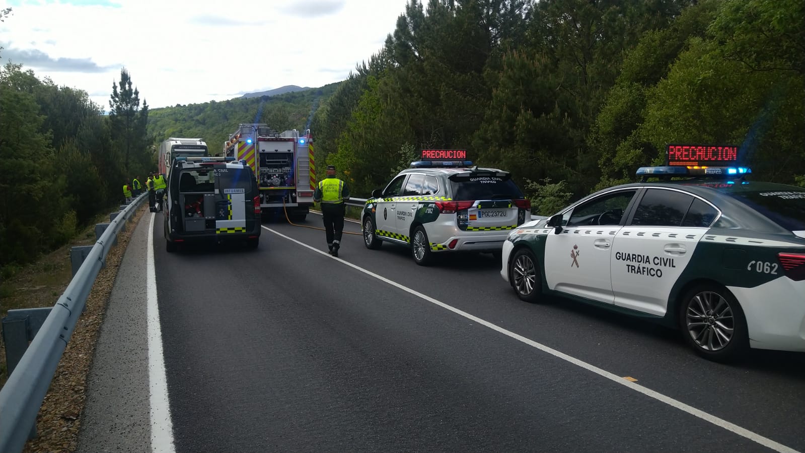 Accidente mortal entre un turismo y un camión en la carretera de La Alberca (1)