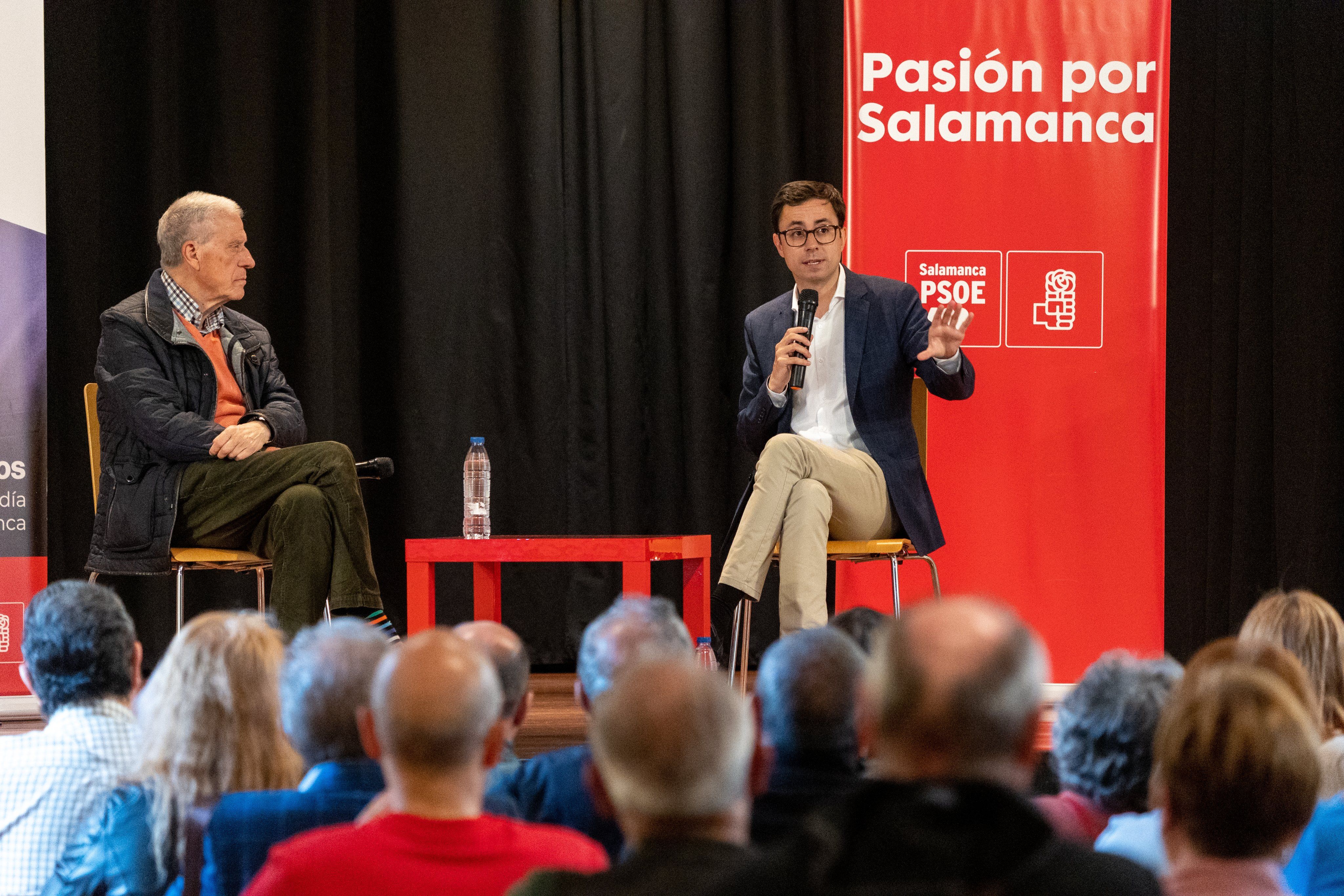 Charla del PSOE en Pizarrales | Foto: PSOE AYTO SALAMANCA