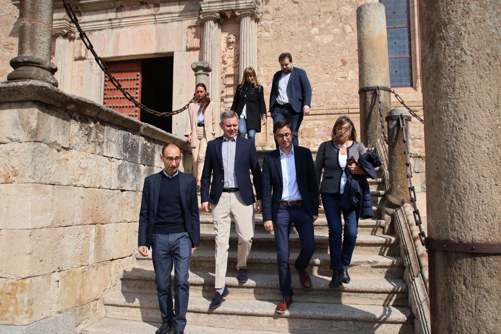 José Manuel Miñones, mantiene un encuentro con el candidato socialista a la Alcaldía de la ciudad de Salamanca y representantes del PSOE salmantino