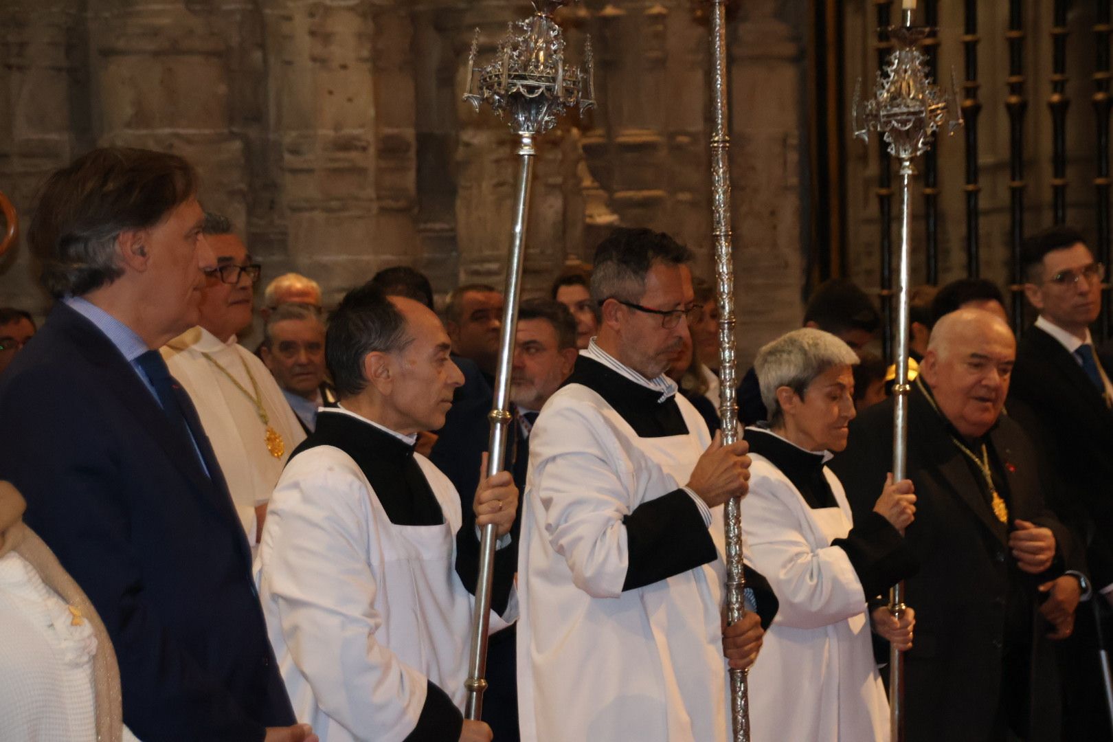 Bendición de María Stma del Dulce Nombre y San Juan Evangelista de la Archicofradía del Rosario