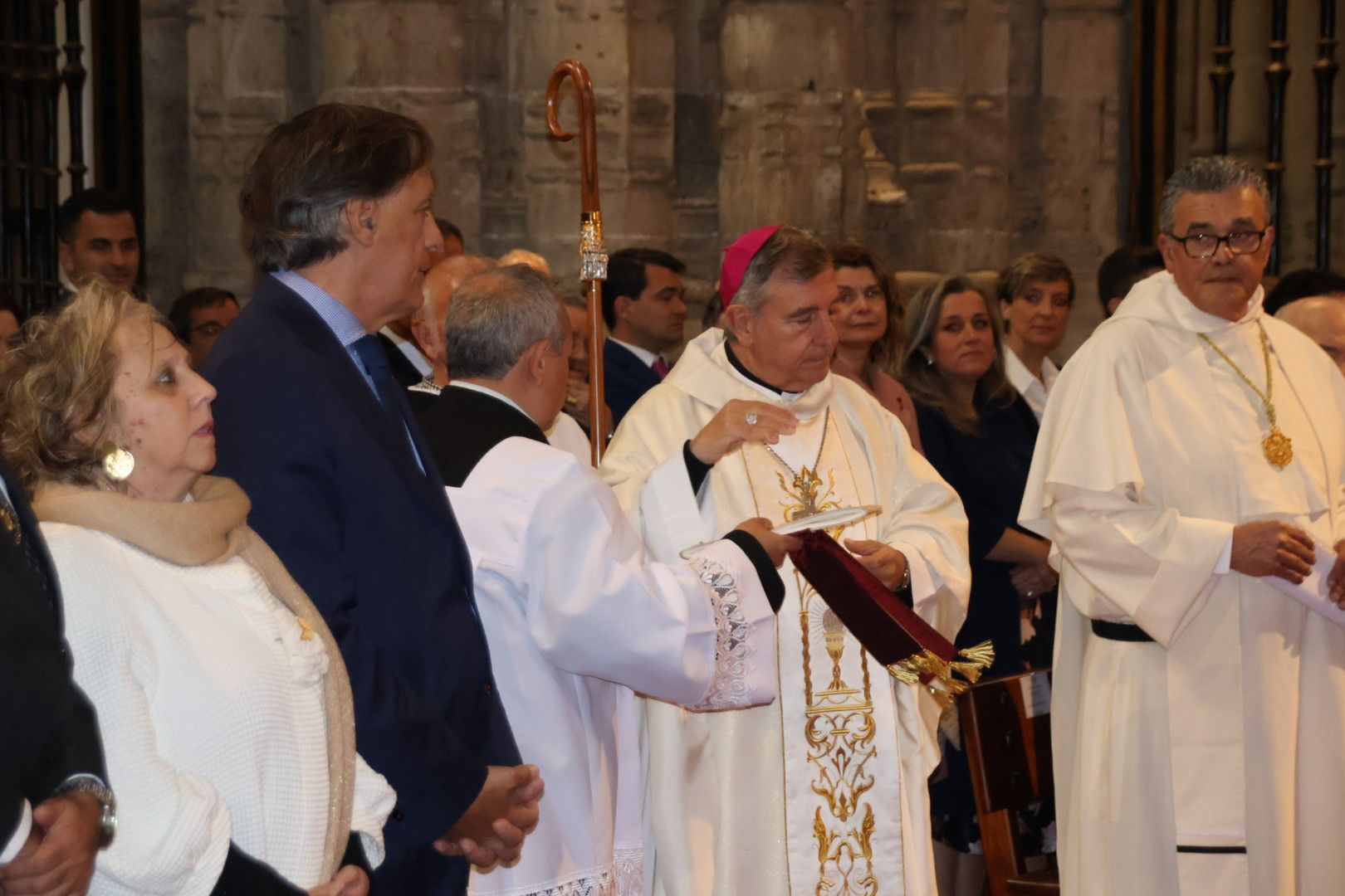 Bendición de María Stma del Dulce Nombre y San Juan Evangelista de la Archicofradía del Rosario