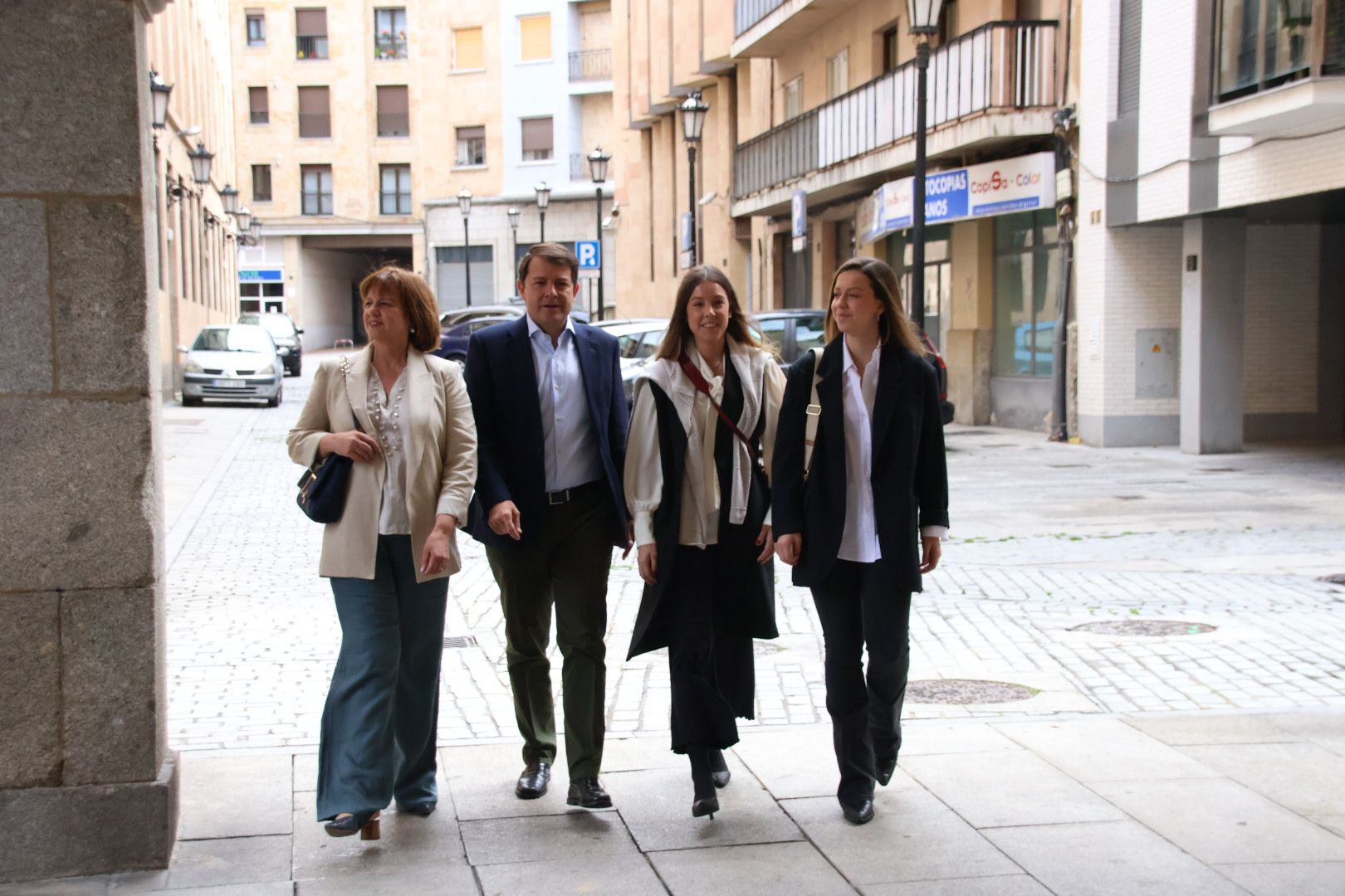 Mañueco vota en el colegio electoral