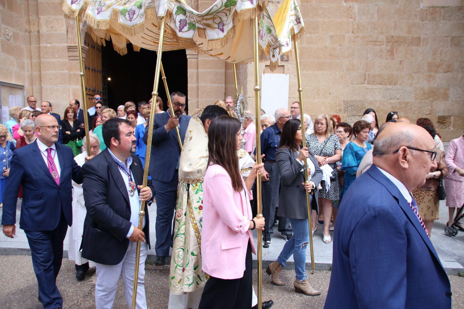 Procesión Corpus en Villares 2165