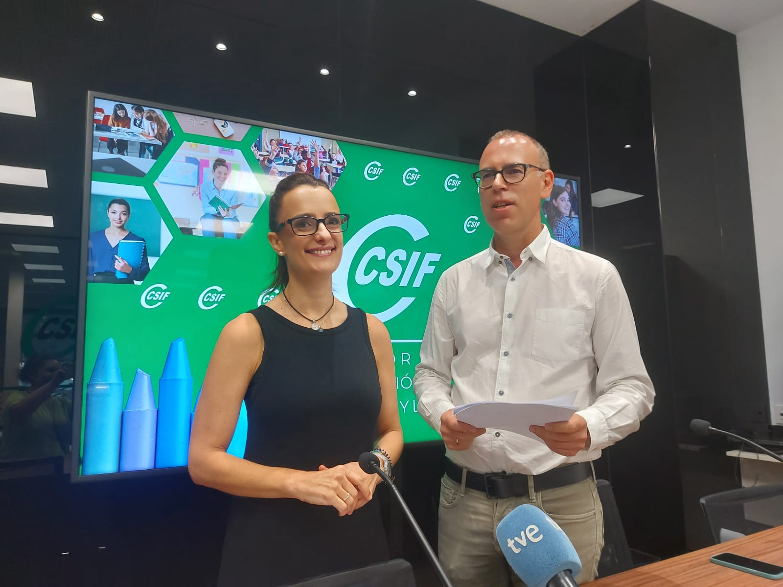 CSIF "arranca" a la Junta compromiso de negociar la compatibilidad de los sexenios y la nueva carrera profesional del profesorado