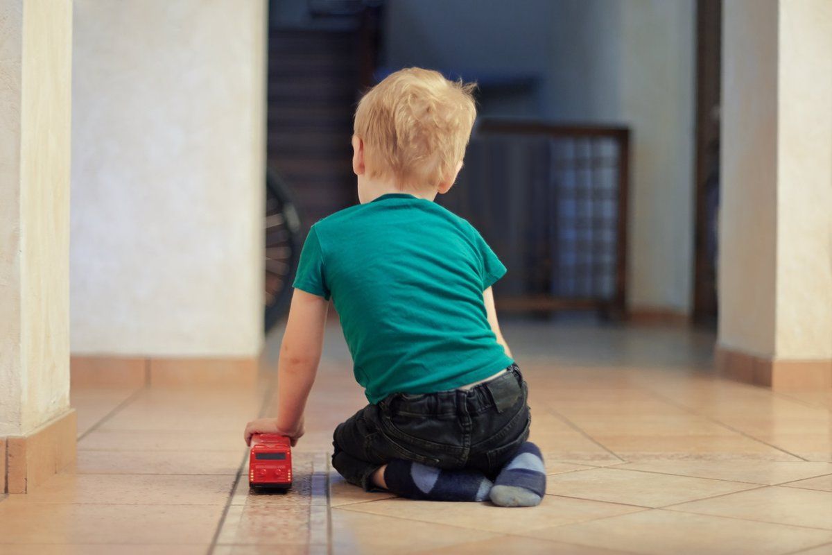 Niño con autismo. Foto Infosalus