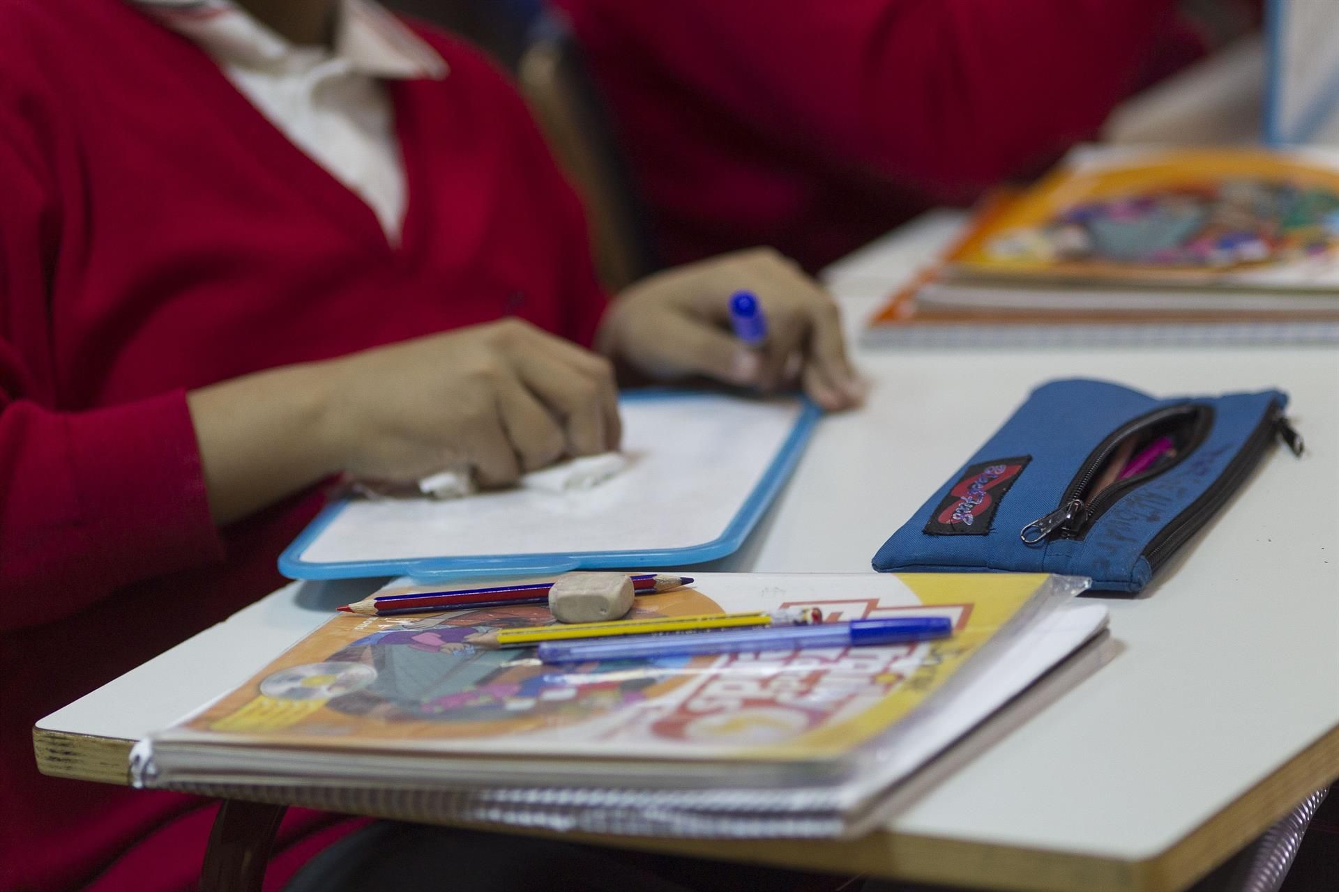 Niños en el colegio. Foto EP