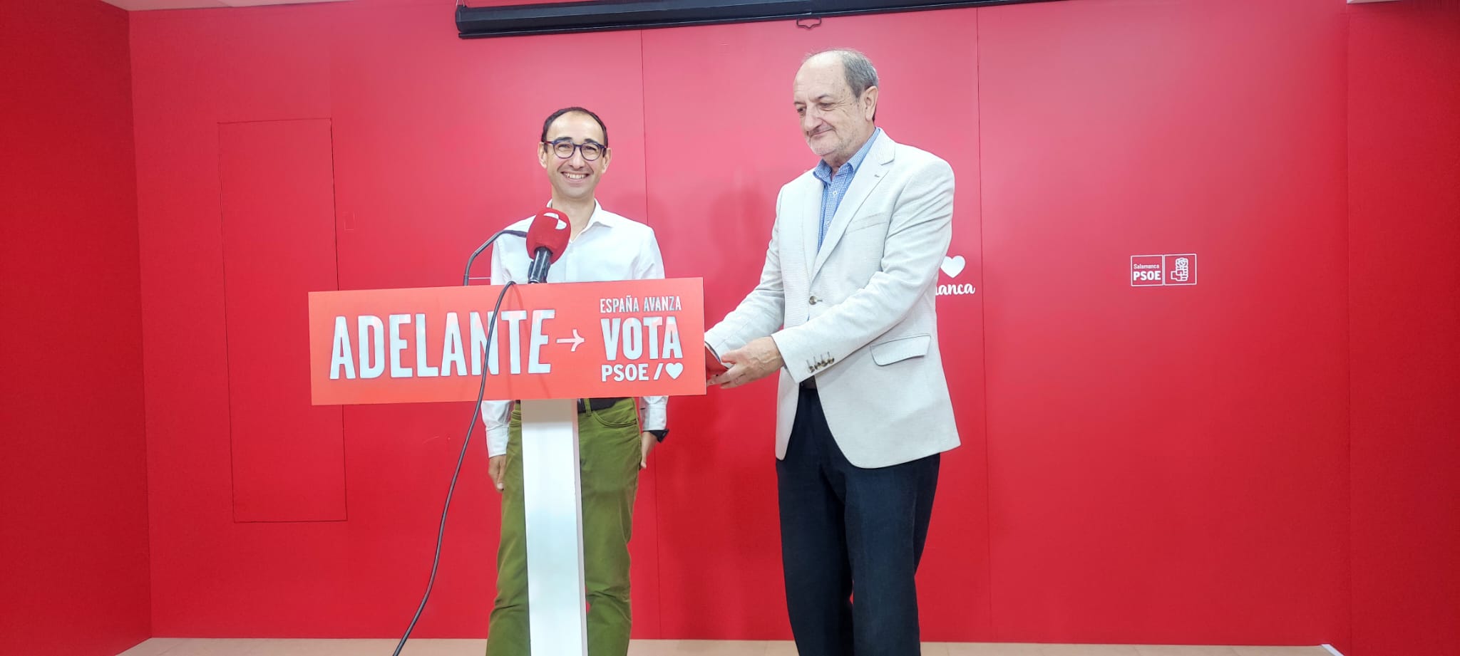 David Serrada y Aquiles Magide durante una rueda de prensa de campaña