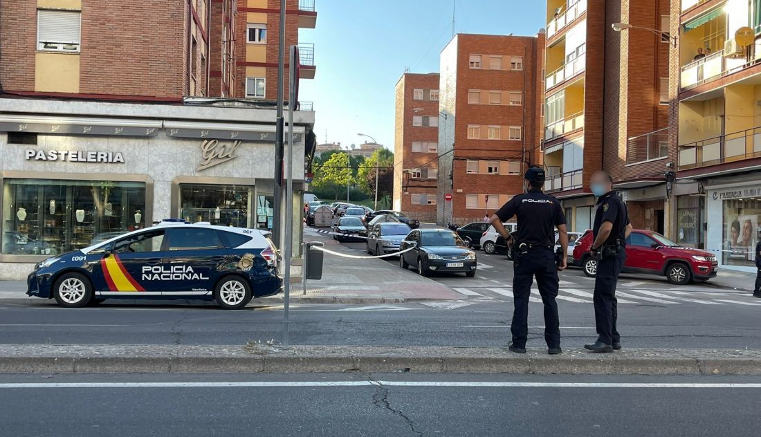 Imagen de archivo de agentes de la Policía Nacional en la avenida de Federico Anaya