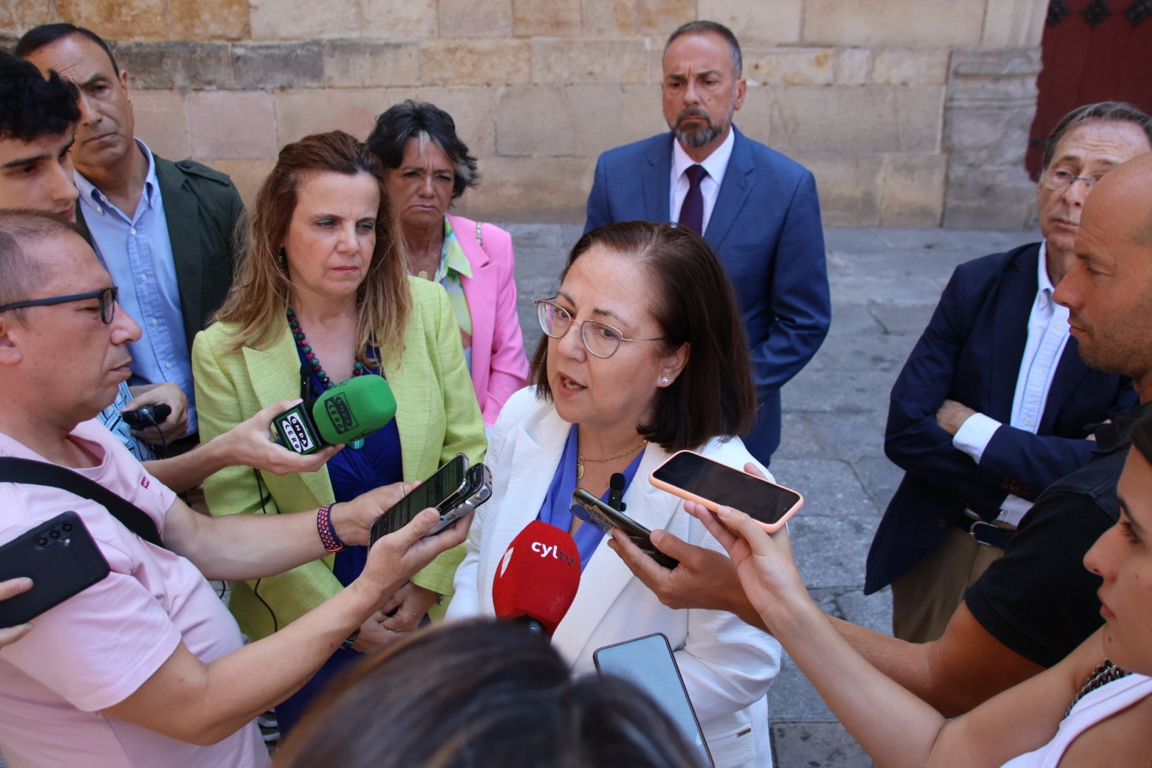 Los candidatos al Congreso y el Senado por Salamanca, mantienen una reunión con el rector de la Universidad de Salamanca