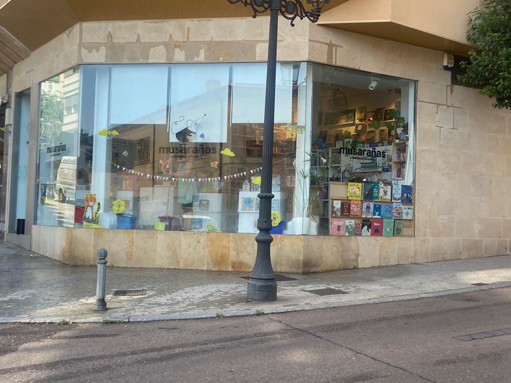 GALERÍA | Fuga de agua e inundación en la calle Arco 