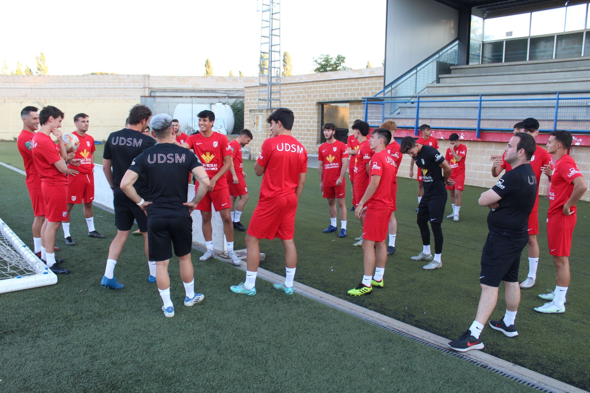 GALERÍA | Comienzo de la pretemporada del UD Santa Marta