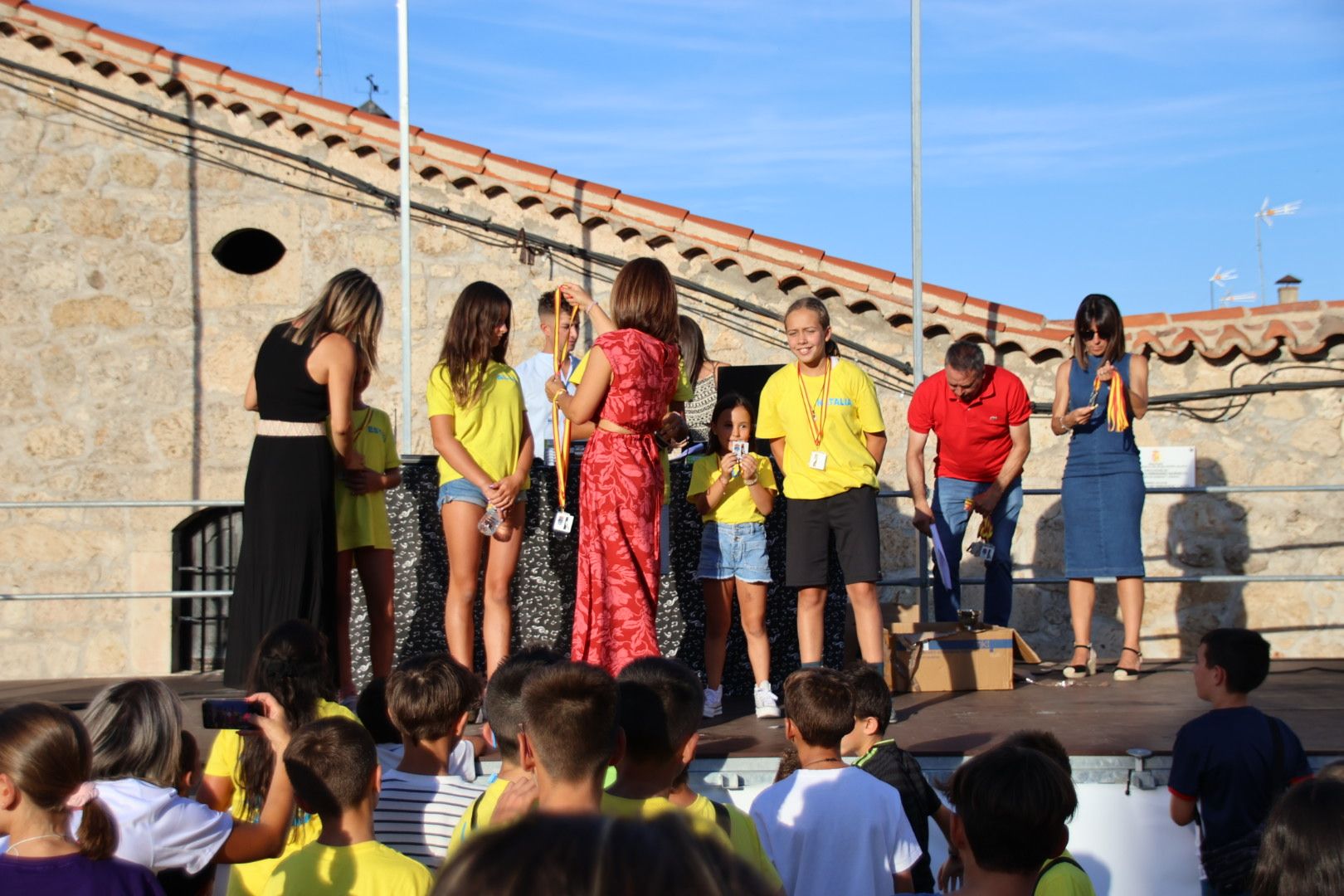 Pregón, chupinazo y comienzo de fiestas en Calzada de Valdunciel