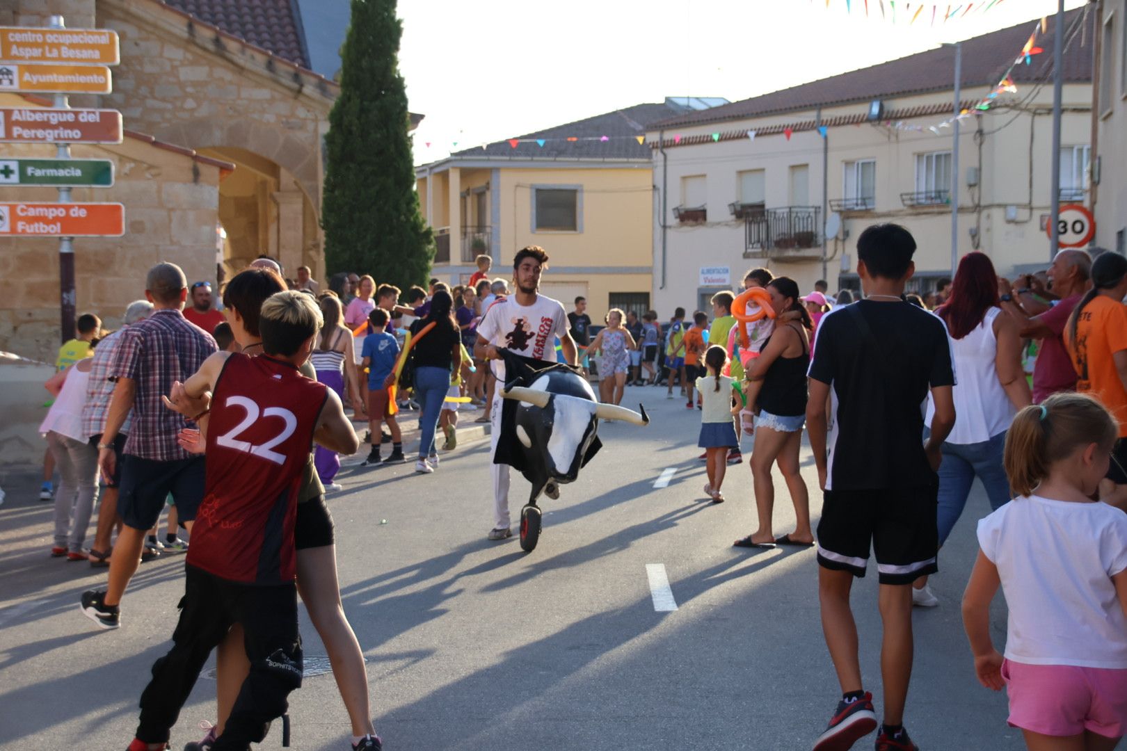 Encierro con carretones en Calzada de Valdunciel