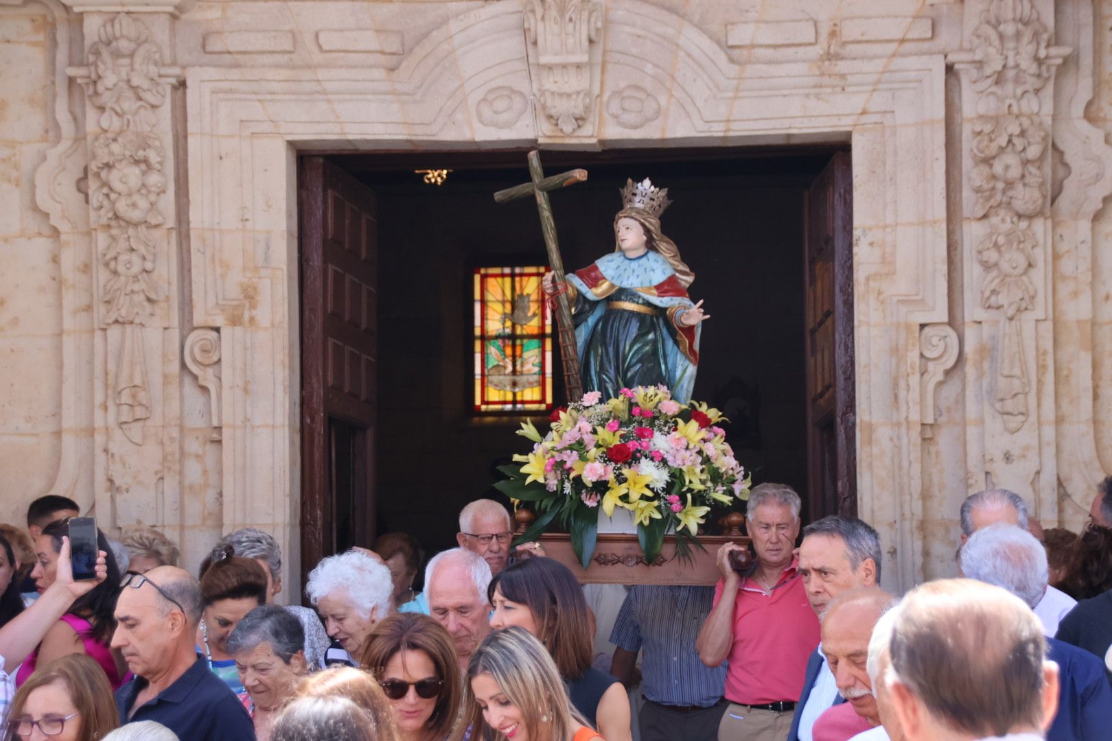 Misa y procesión en honor a Santa Elena en Calzada de Valdunciel