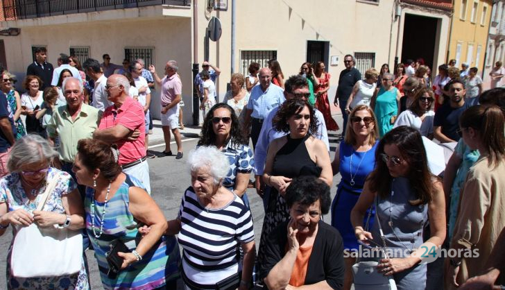 Misa y procesión en honor a Santa Elena en Calzada de Valdunciel