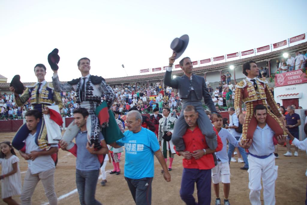 Toros en Guijuelo: Domingo López Chaves junto a El Juli y El Capea  (79)