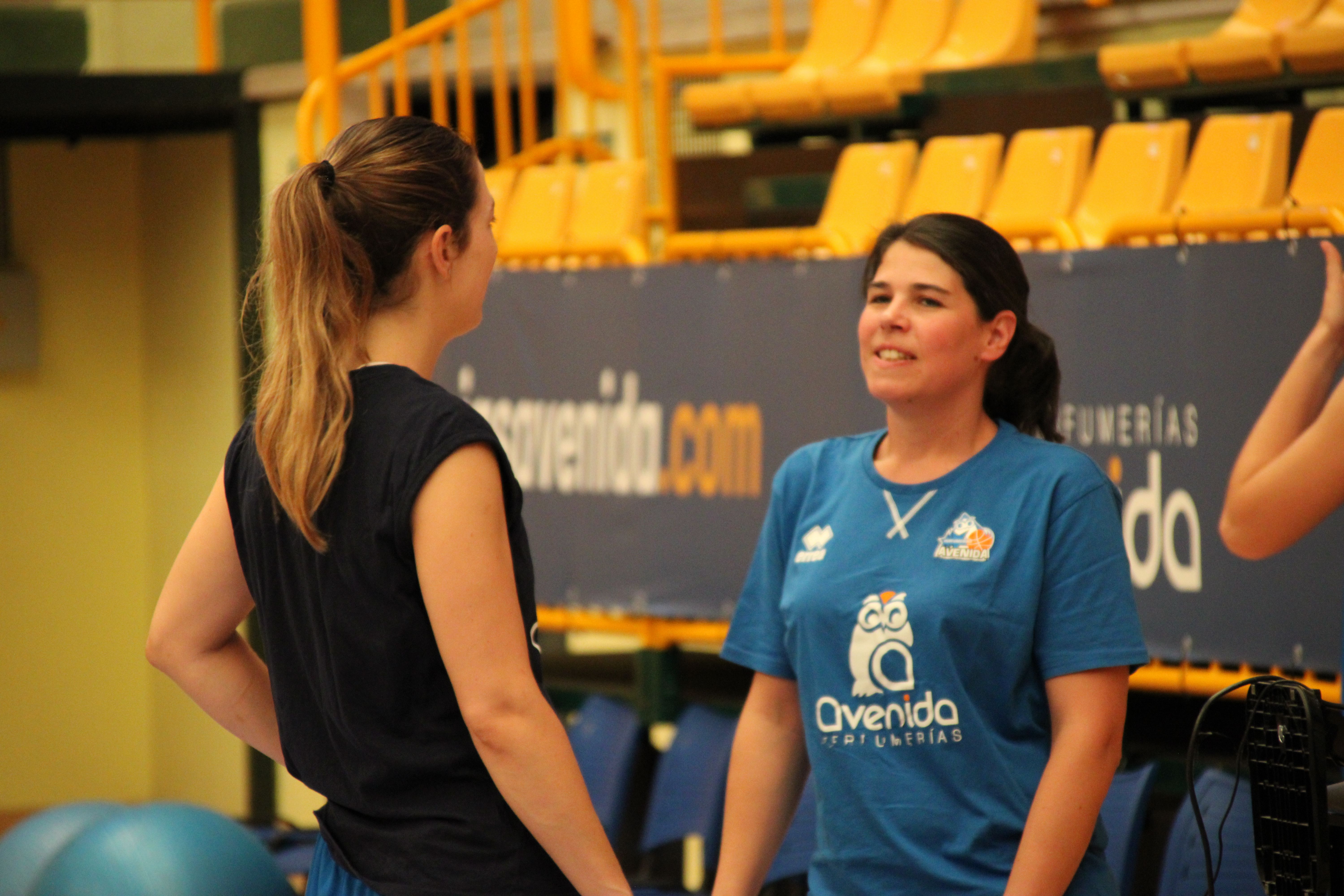 GALERÍA | Primer entrenamiento de Perfumerías Avenida 2023-2024