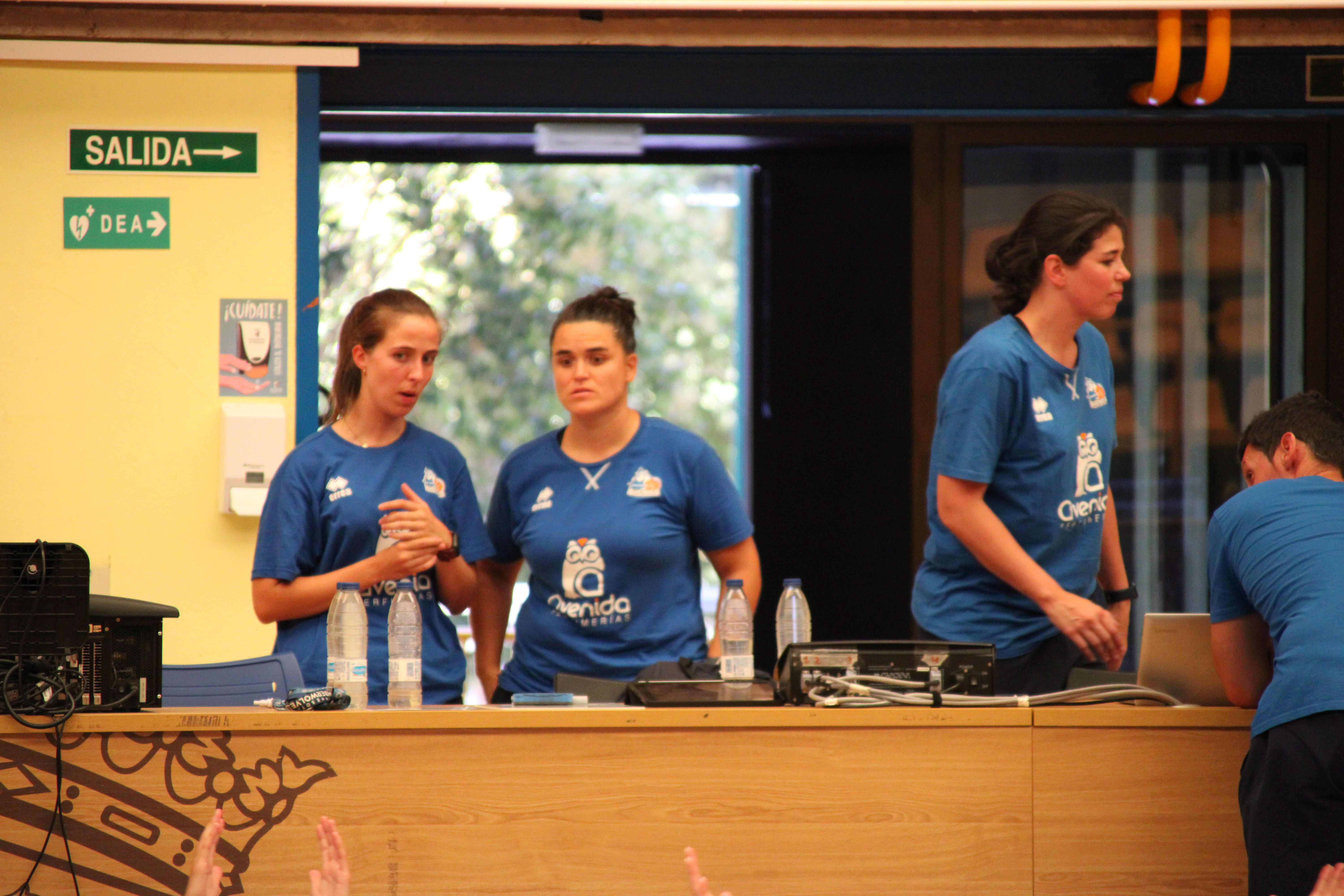 Aiora Arocena y Rocío Castaño, en un entrenamiento de Perfumerías Avenida | FOTO SALAMANCA24HORAS.COM