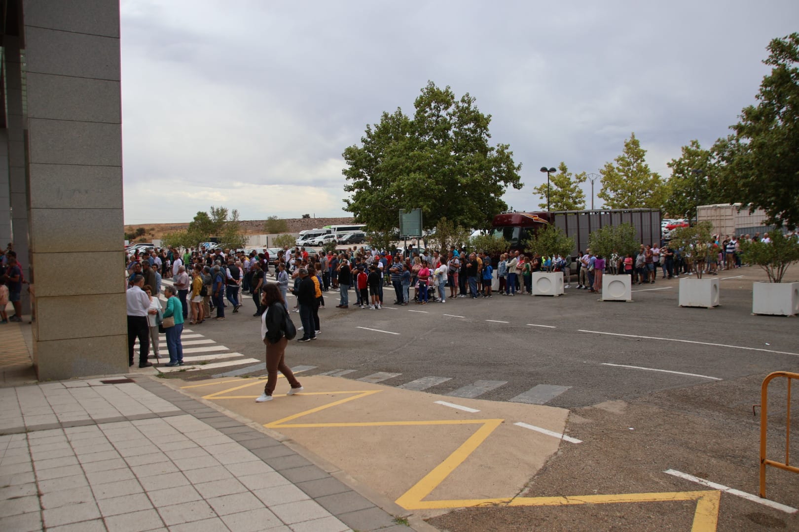  Largas colas en Salamaq en la mañana del sábado, 2 de septiembre. Fotos Andrea M (5)