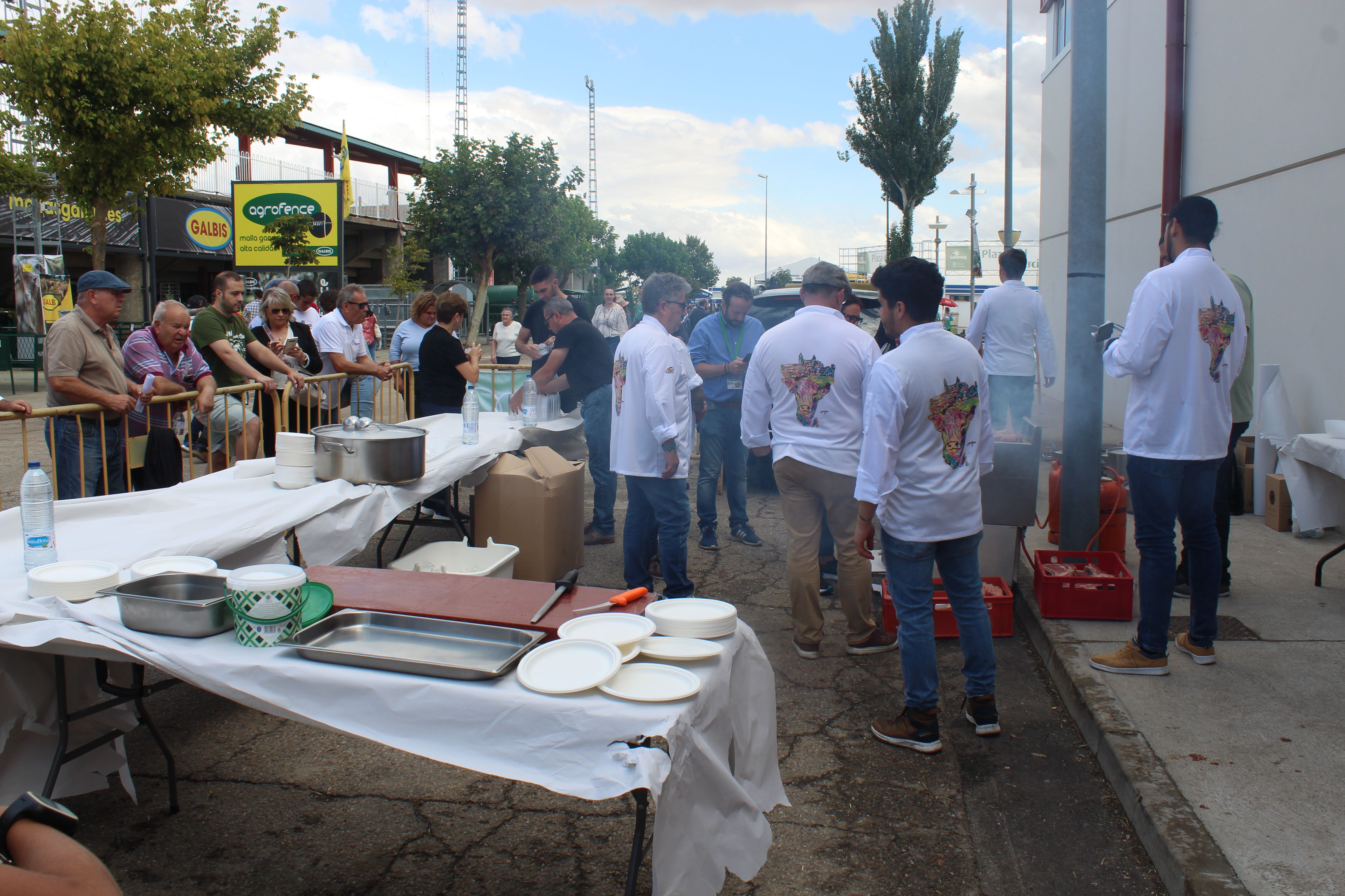 Degustación charolés a favor AECC