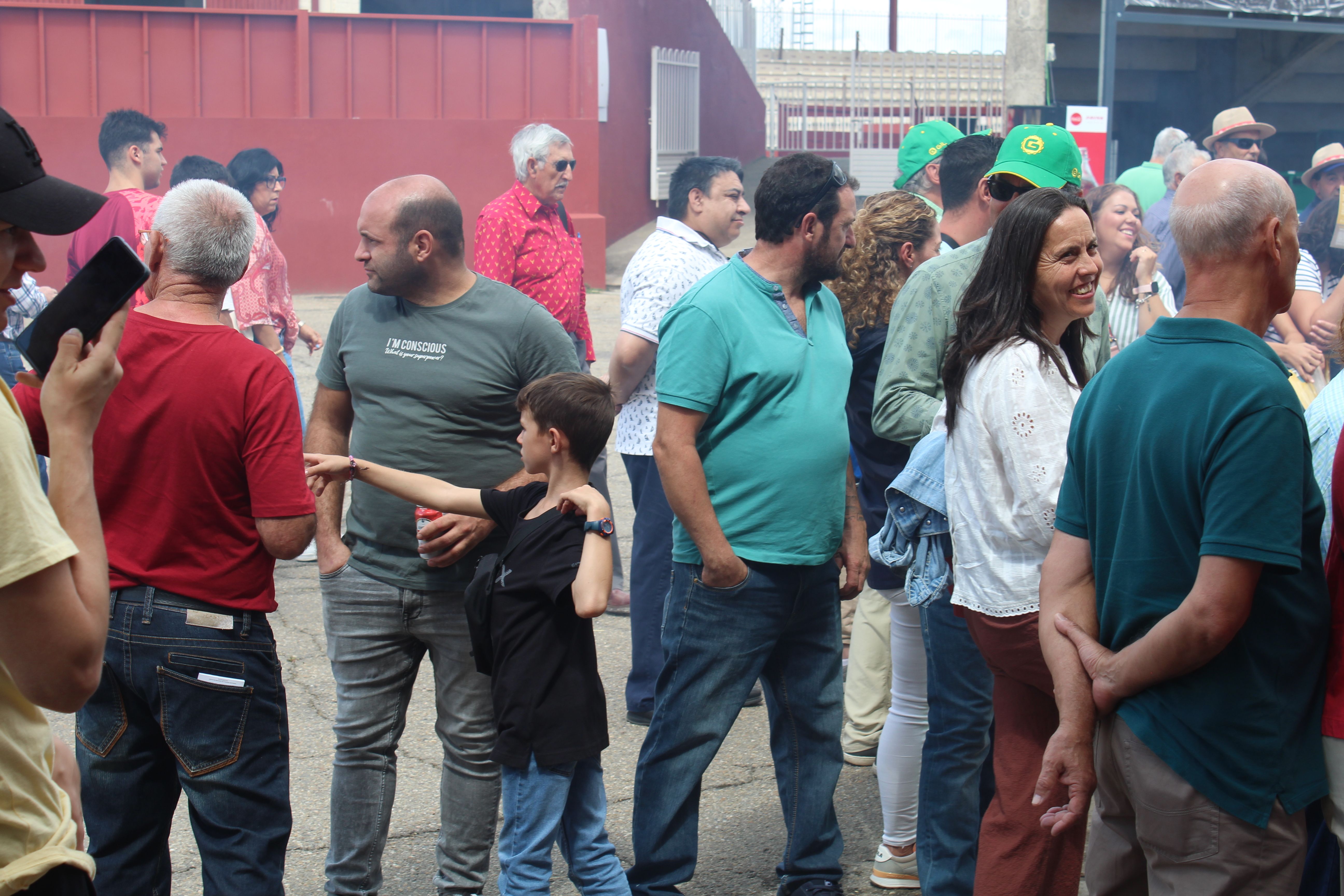 Degustación charolés a favor AECC