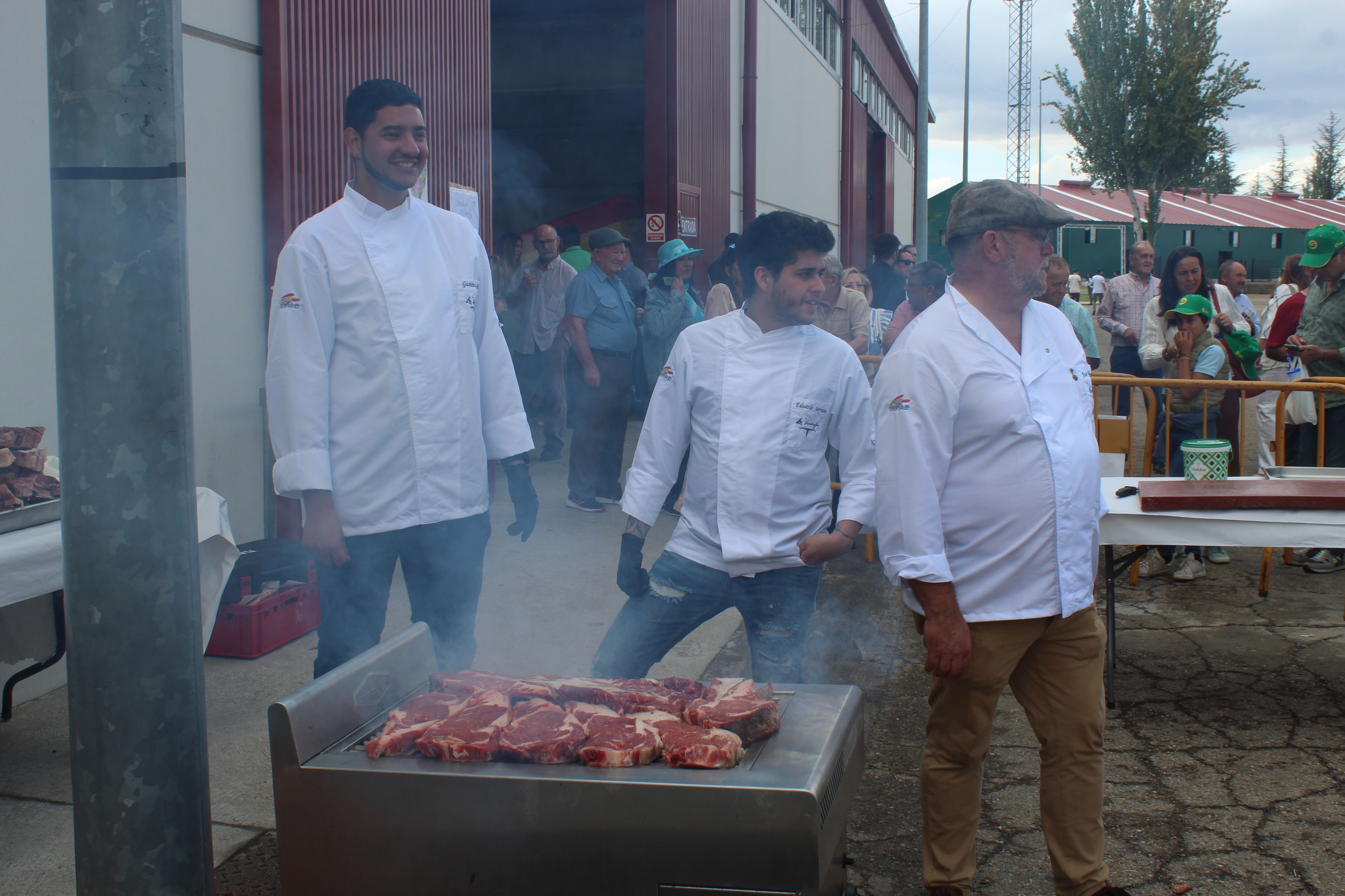 Degustación charolés a favor AECC