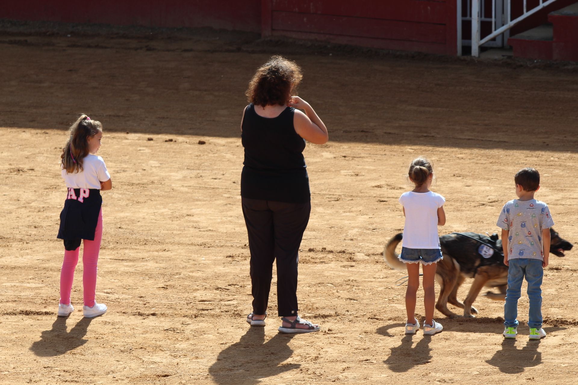 Exhibición de perros de la Policía Local