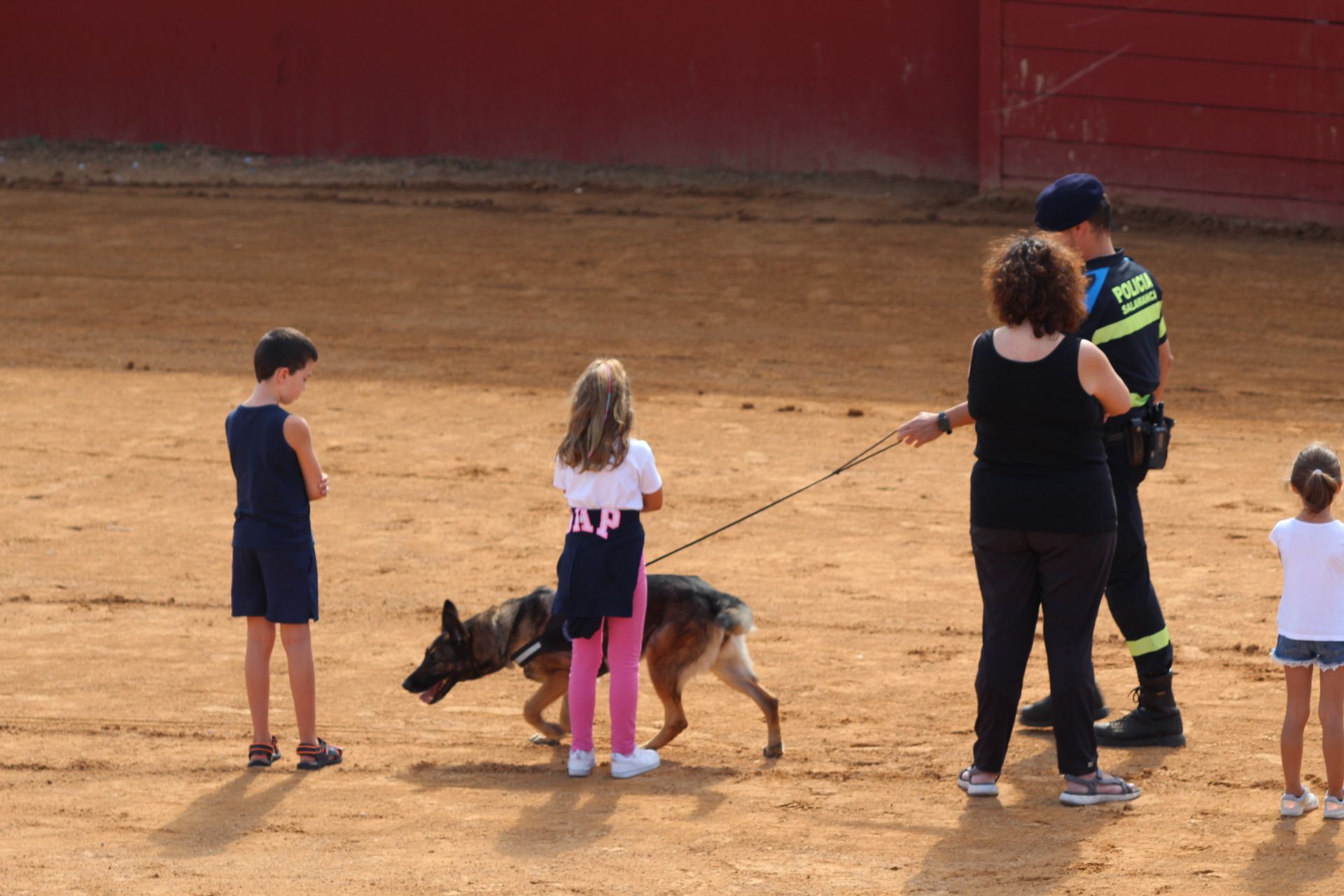 Exhibición de perros de la Policía Local