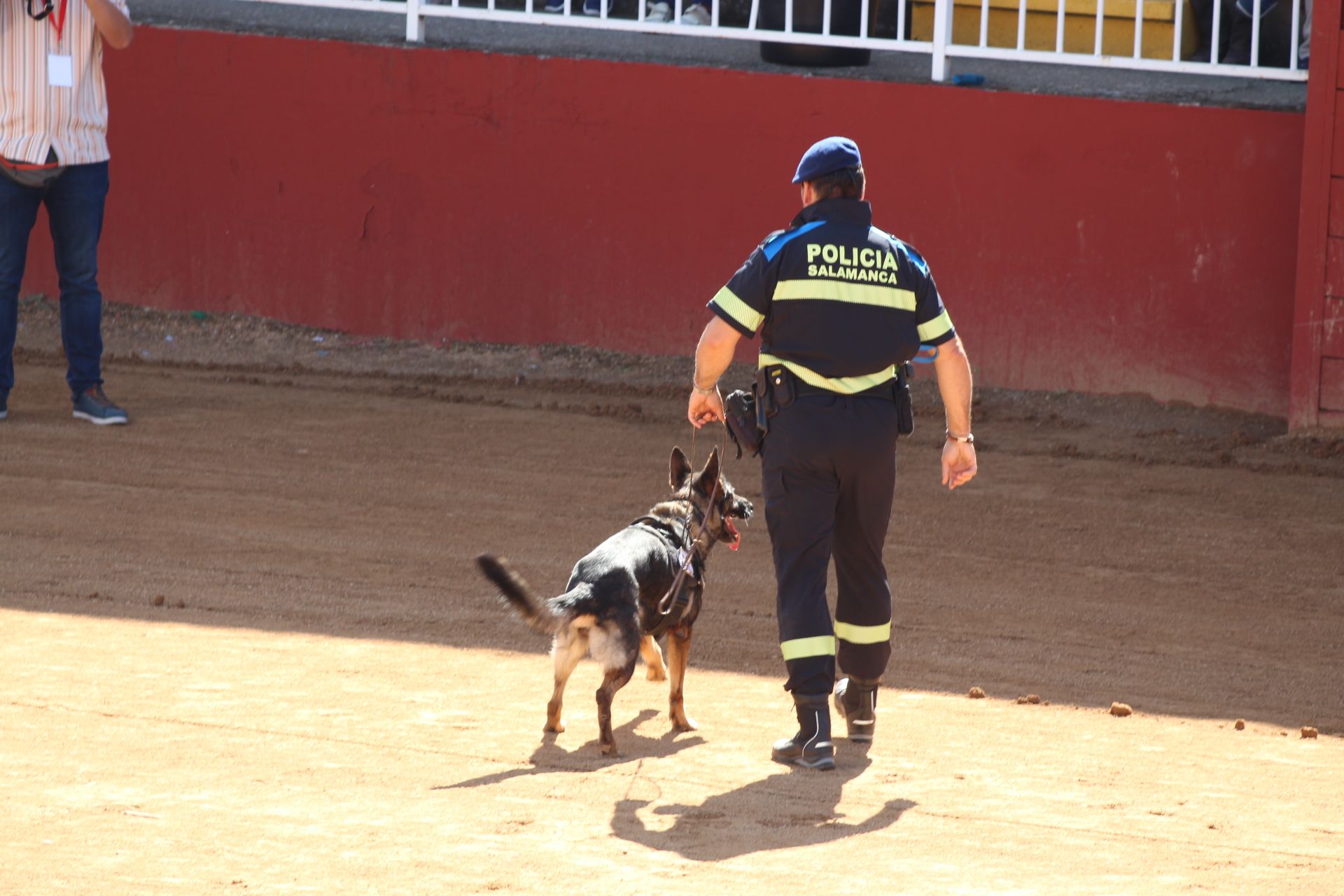 Exhibición de perros de la Policía Local