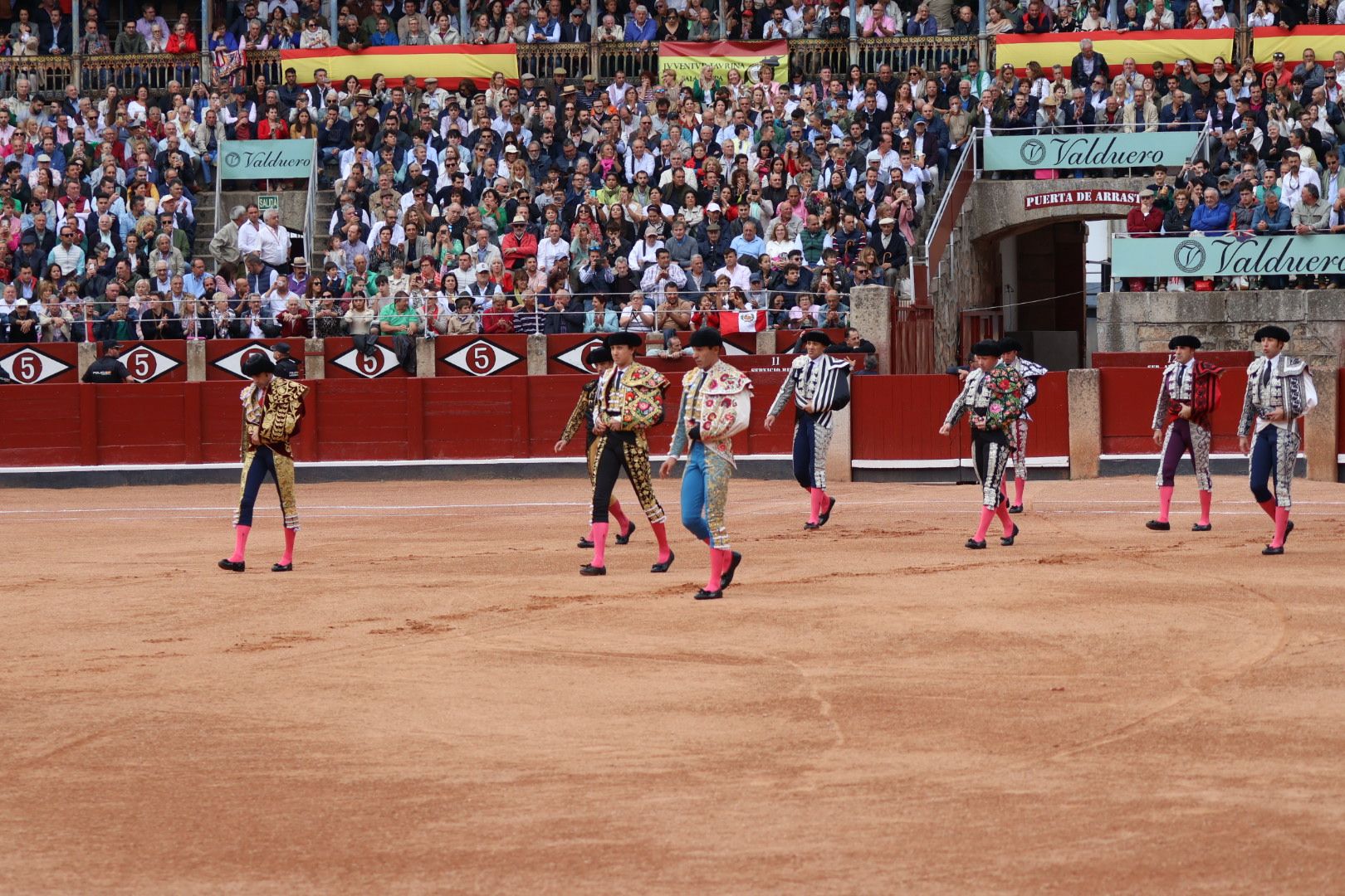 GALERÍA | Corrida de ‘El Puerto de San Lorenzo’ y ‘La Ventana del Puerto’: momentos más destacados del quinto festejo de abono de la Feria Taurina Virgen de la Vega 2023. Fotos Andrea M.