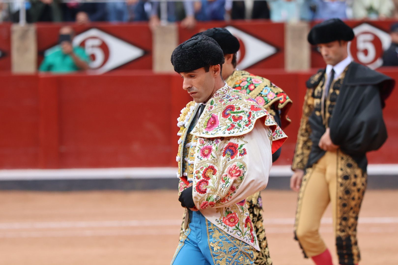 GALERÍA | Corrida de ‘El Puerto de San Lorenzo’ y ‘La Ventana del Puerto’: momentos más destacados del quinto festejo de abono de la Feria Taurina Virgen de la Vega 2023. Fotos Andrea M.