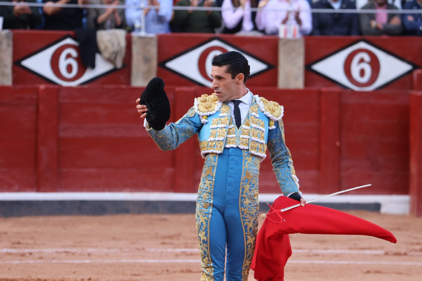 GALERÍA | Corrida de ‘El Puerto de San Lorenzo’ y ‘La Ventana del Puerto’: momentos más destacados del quinto festejo de abono de la Feria Taurina Virgen de la Vega 2023. Fotos Andrea M.